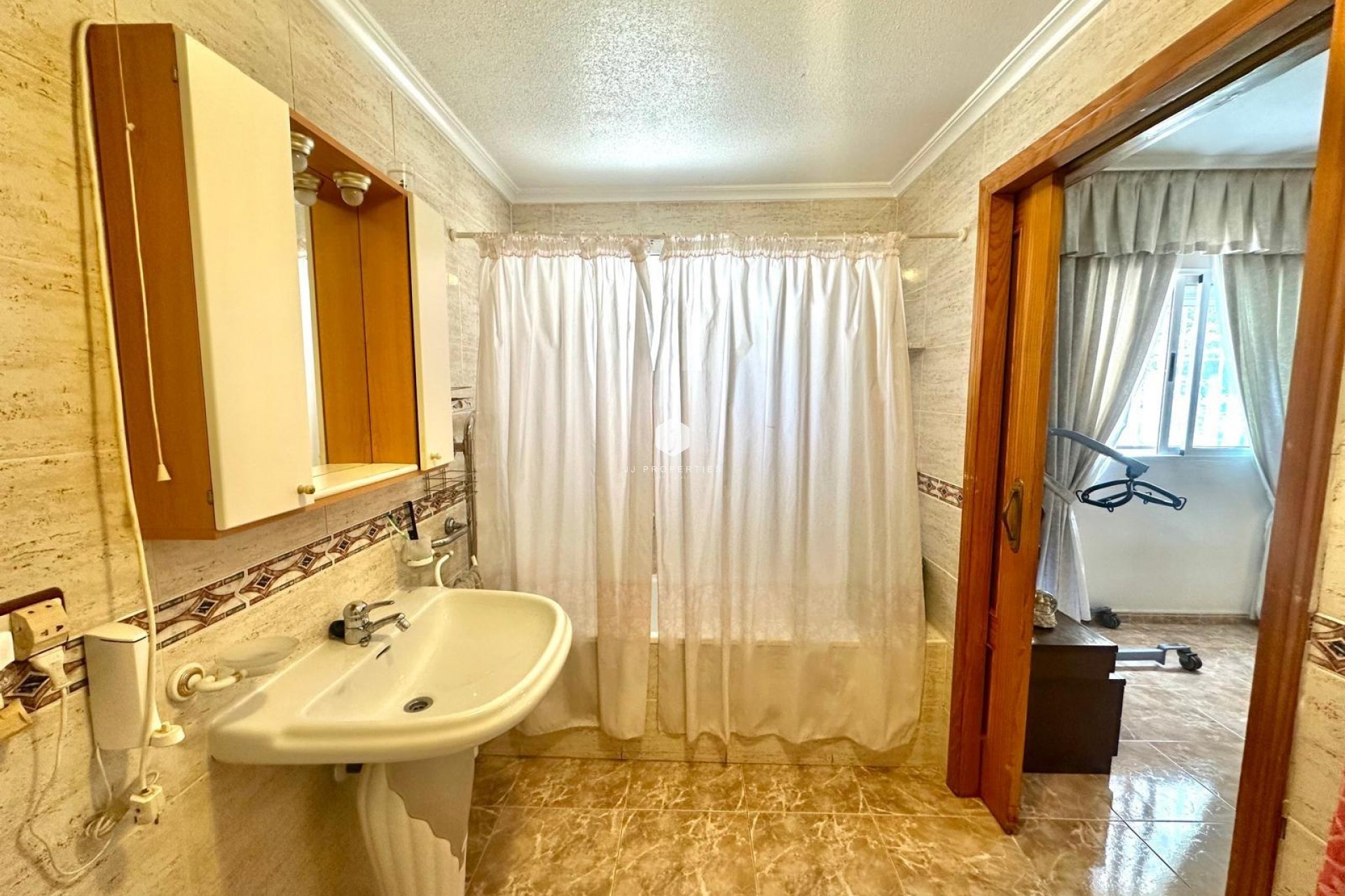 Resale - Apartment / flat -
Torrevieja - Playa del Cura