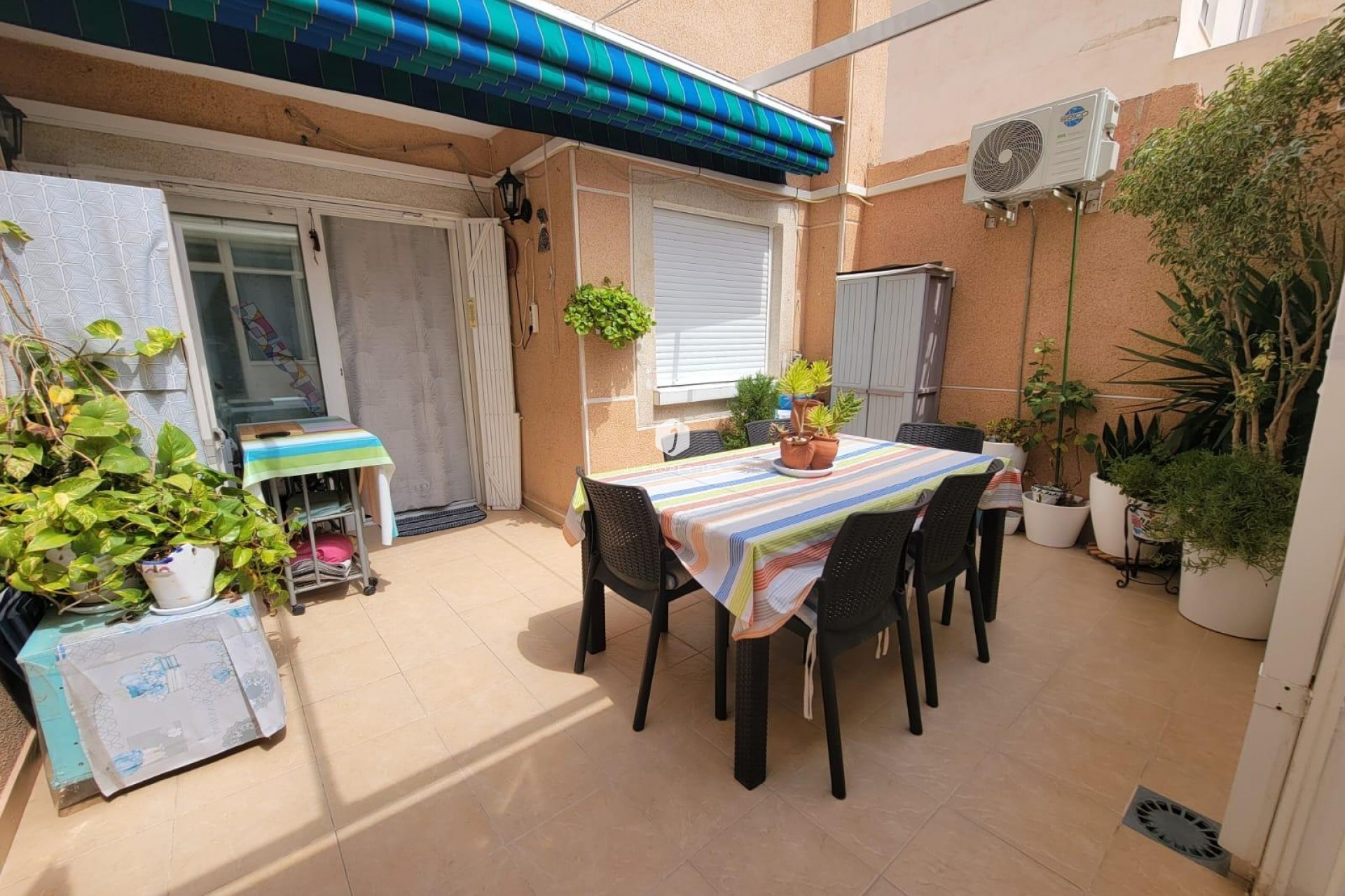 Resale - Apartment / flat -
Torrevieja - Playa del Cura