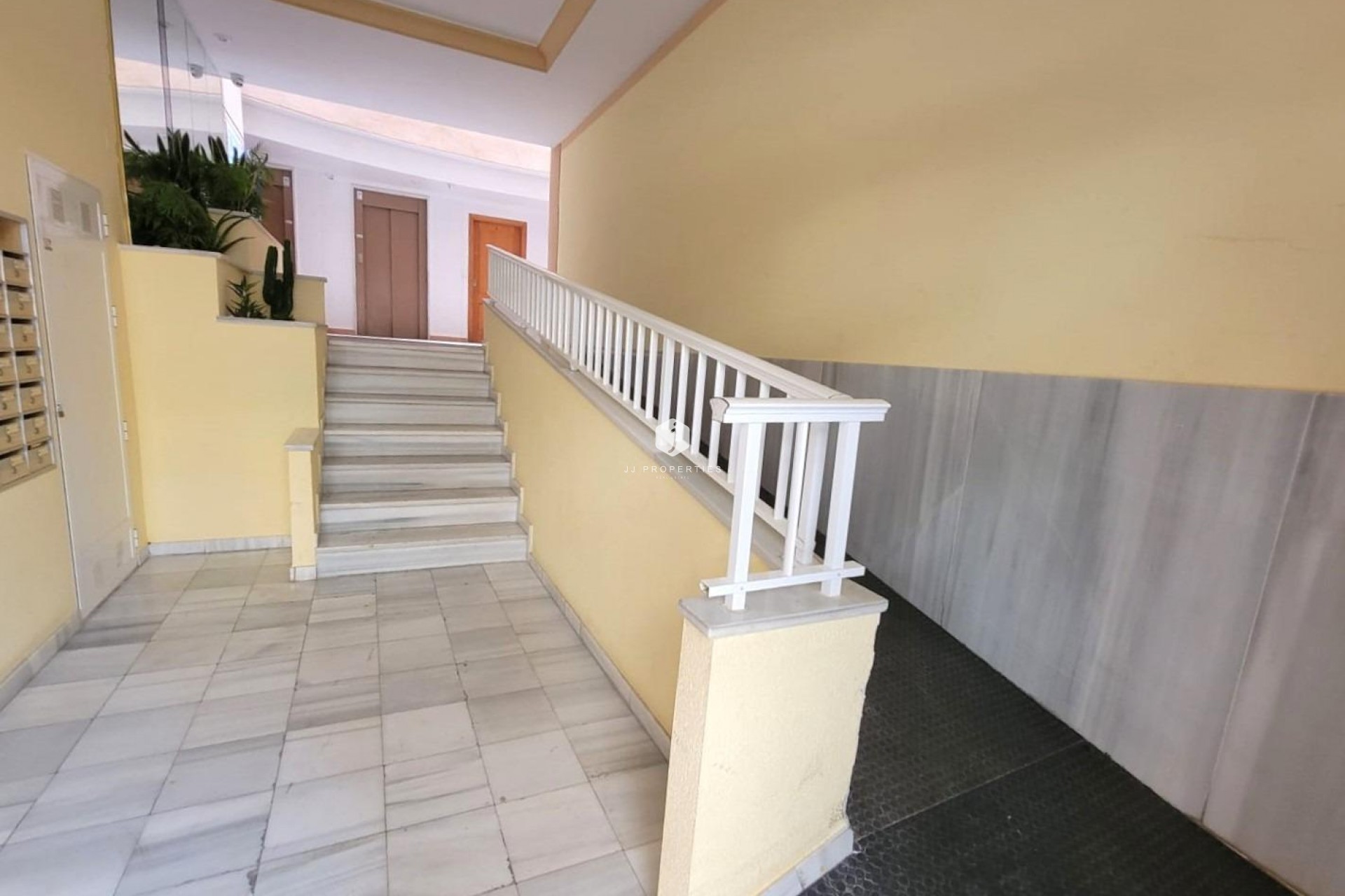 Resale - Apartment / flat -
Torrevieja - Playa del Cura