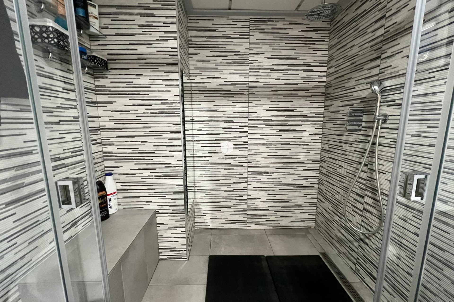 Resale - Apartment / flat -
Torrevieja - Playa del Cura