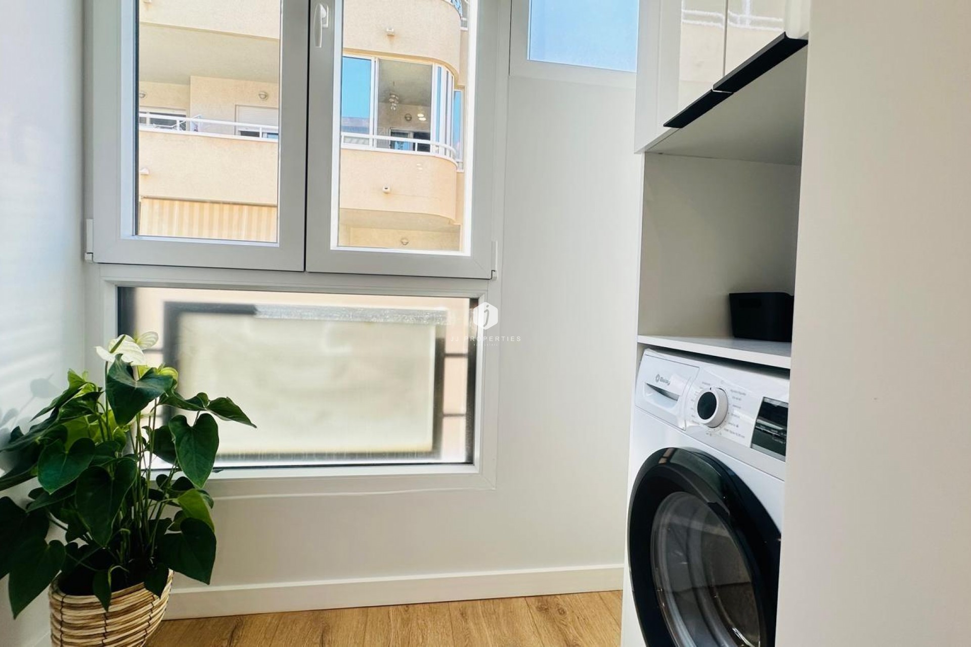 Resale - Apartment / flat -
Torrevieja - Playa del Cura