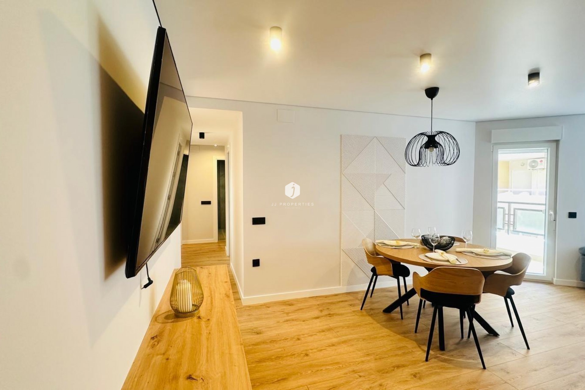 Resale - Apartment / flat -
Torrevieja - Playa del Cura