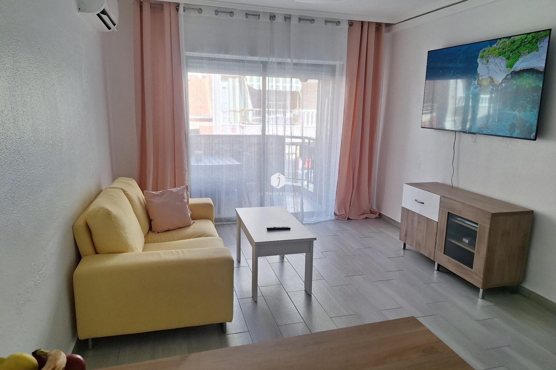 Resale - Apartment / flat -
Torrevieja - Playa del Cura