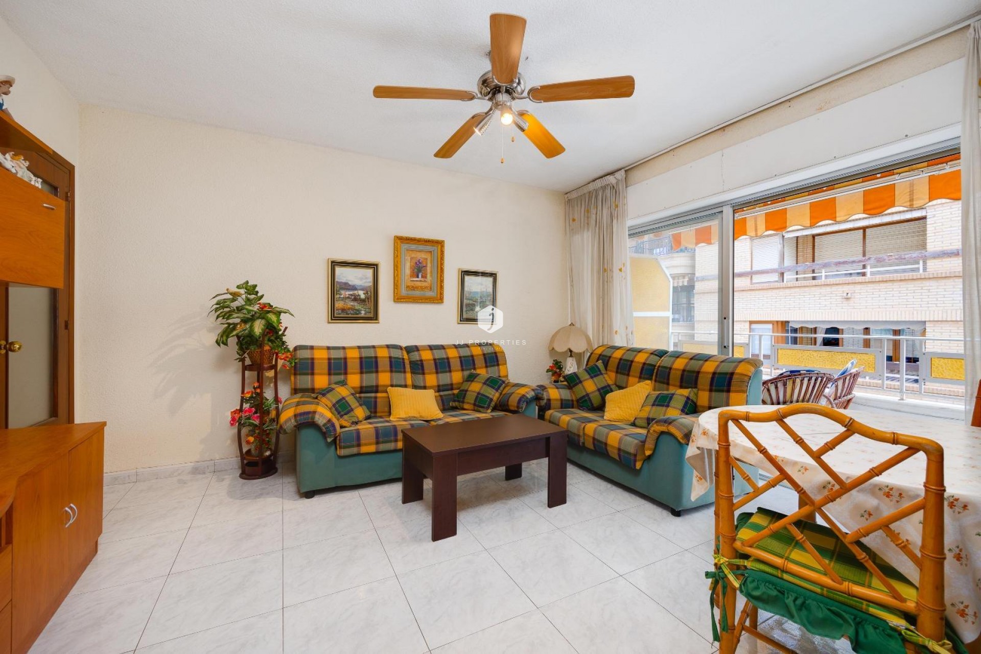 Resale - Apartment / flat -
Torrevieja - Playa del Cura