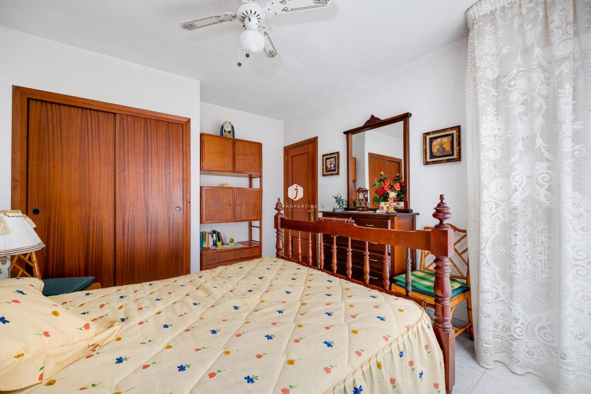 Resale - Apartment / flat -
Torrevieja - Playa del Cura