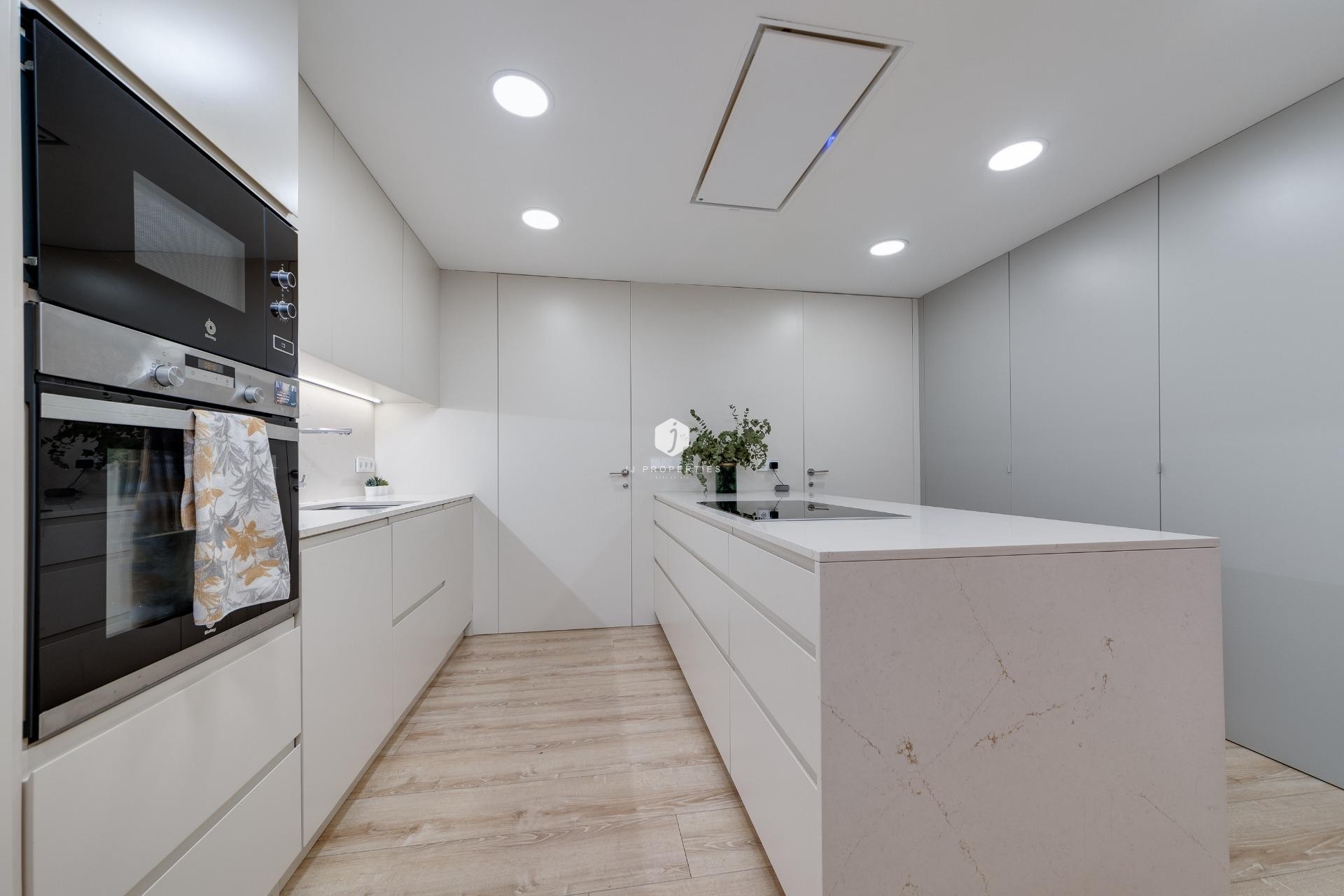 Resale - Apartment / flat -
Torrevieja - Playa del Cura