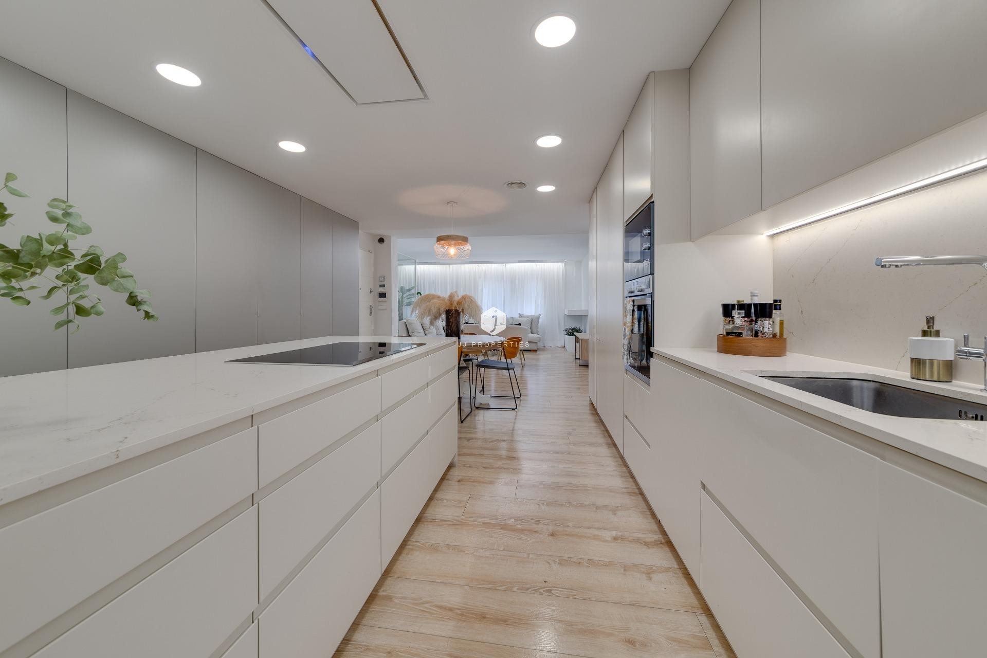 Resale - Apartment / flat -
Torrevieja - Playa del Cura