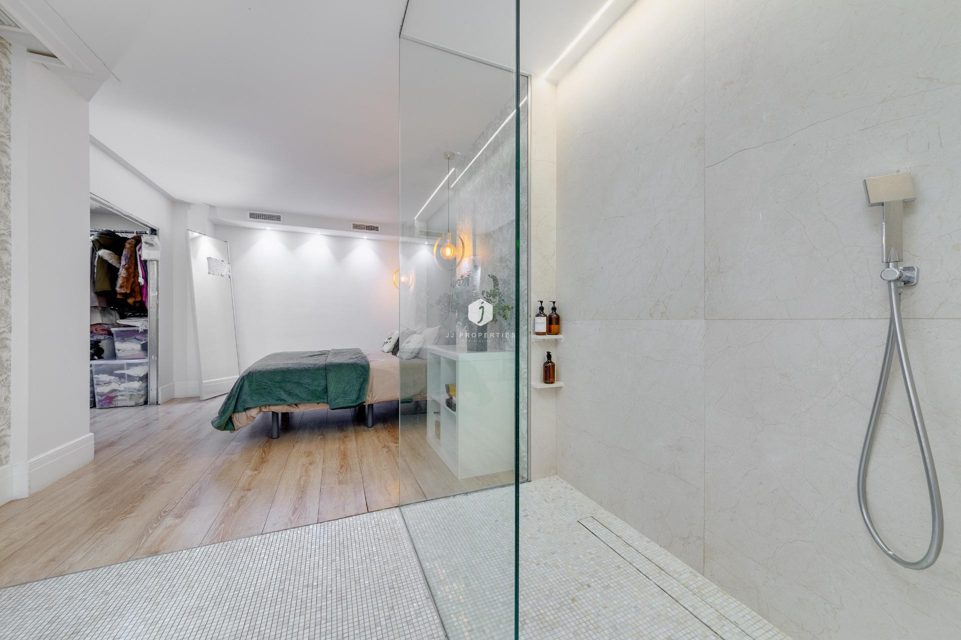 Resale - Apartment / flat -
Torrevieja - Playa del Cura