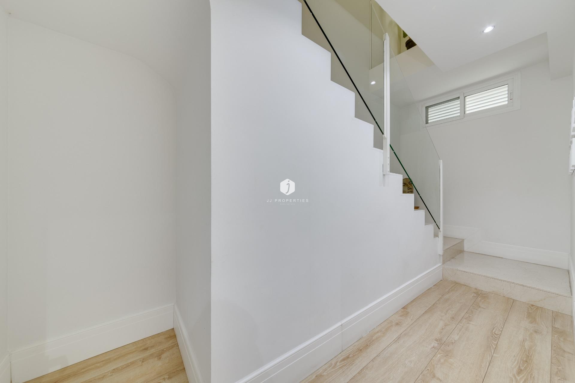 Resale - Apartment / flat -
Torrevieja - Playa del Cura