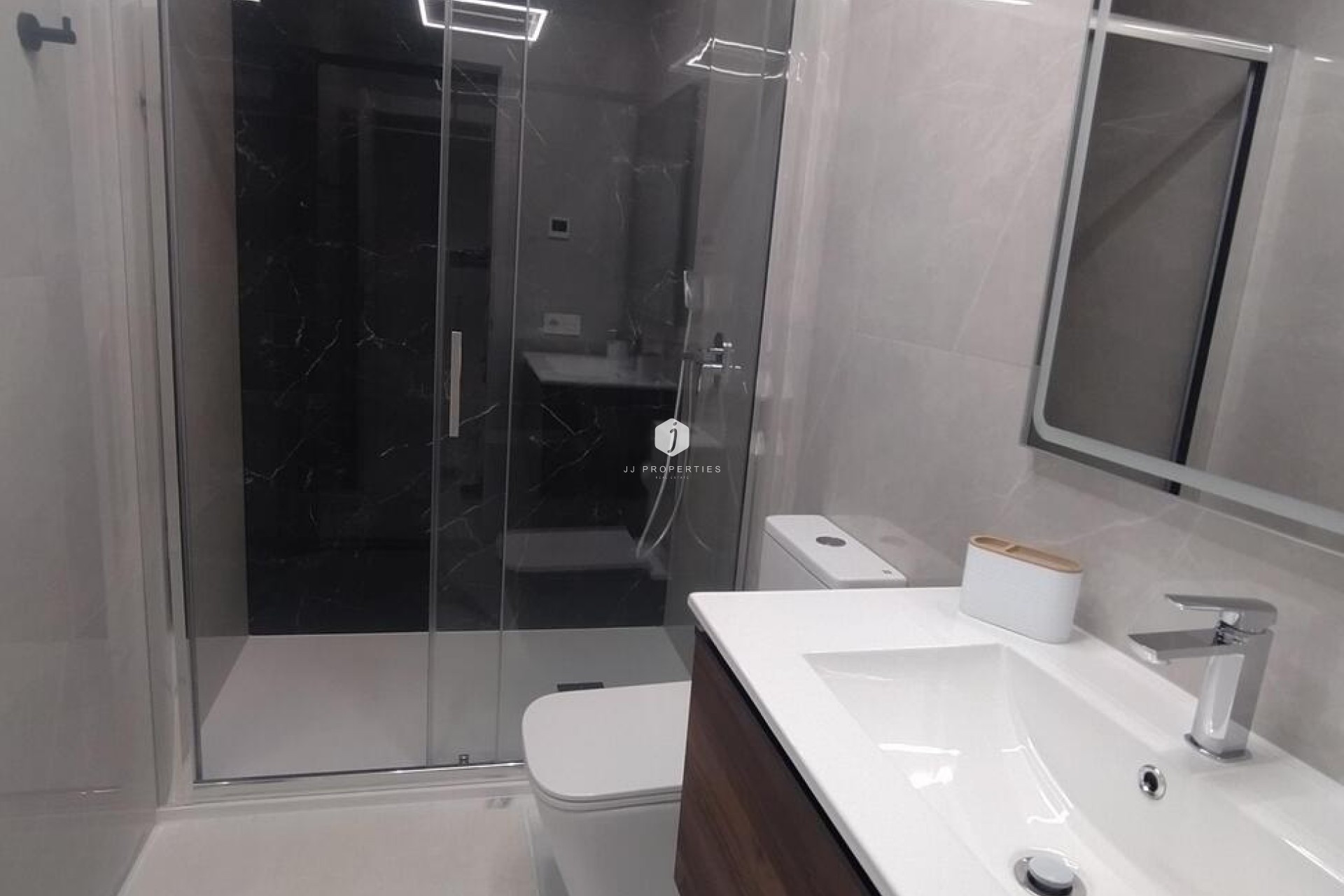 Resale - Apartment / flat -
Torrevieja - Playa del Cura