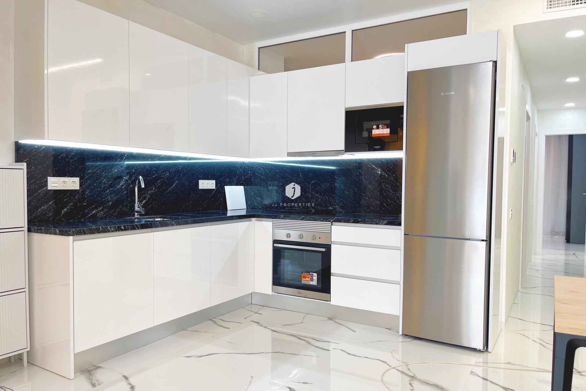 Resale - Apartment / flat -
Torrevieja - Playa del Cura