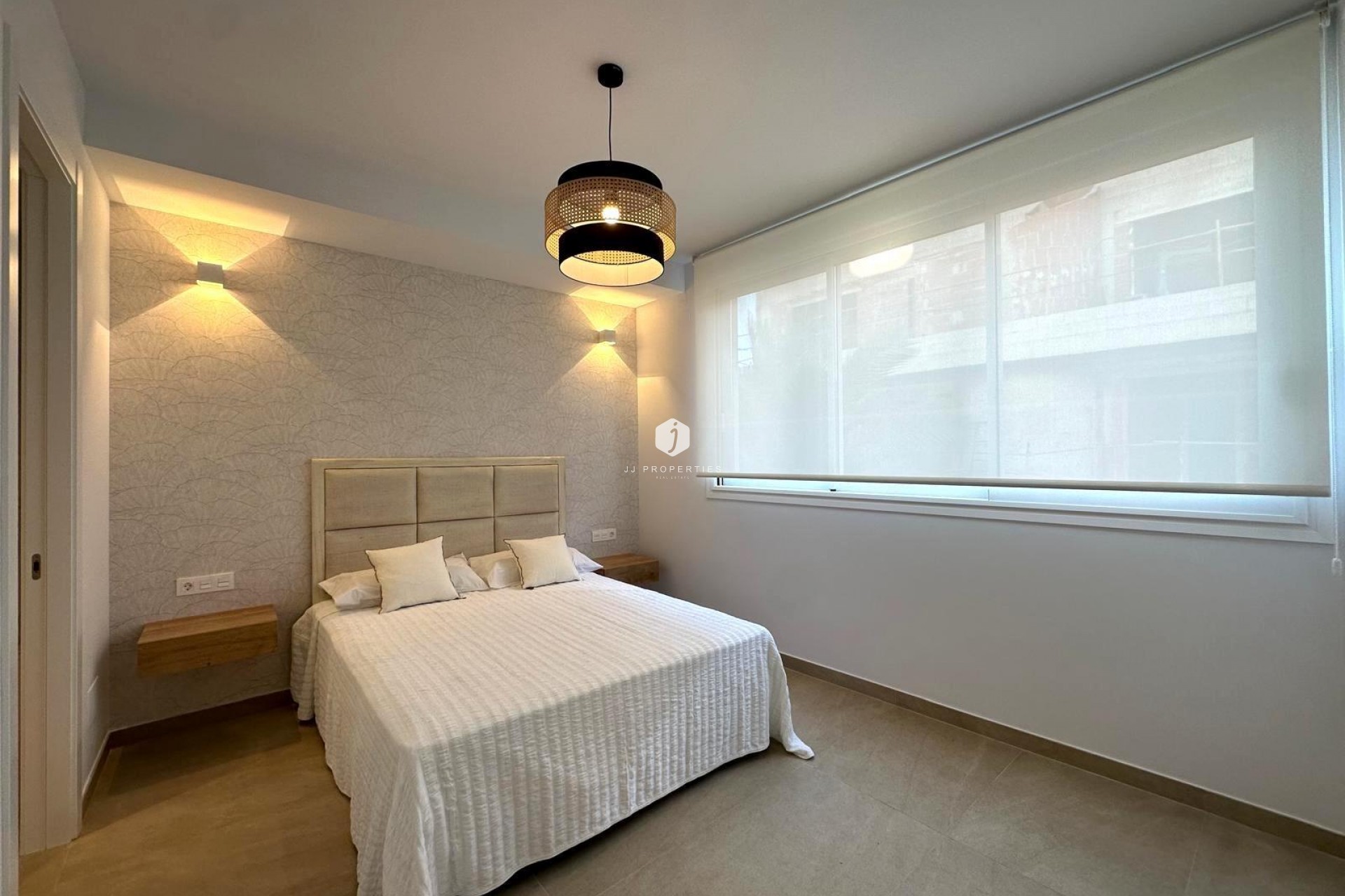 Resale - Apartment / flat -
Torrevieja - Playa del Cura