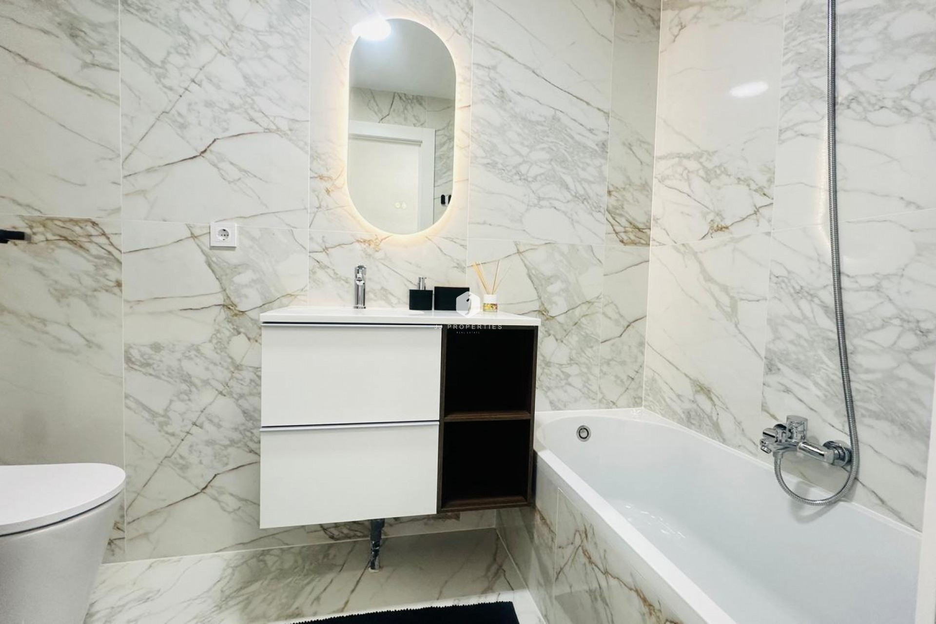 Resale - Apartment / flat -
Torrevieja - Playa del Cura