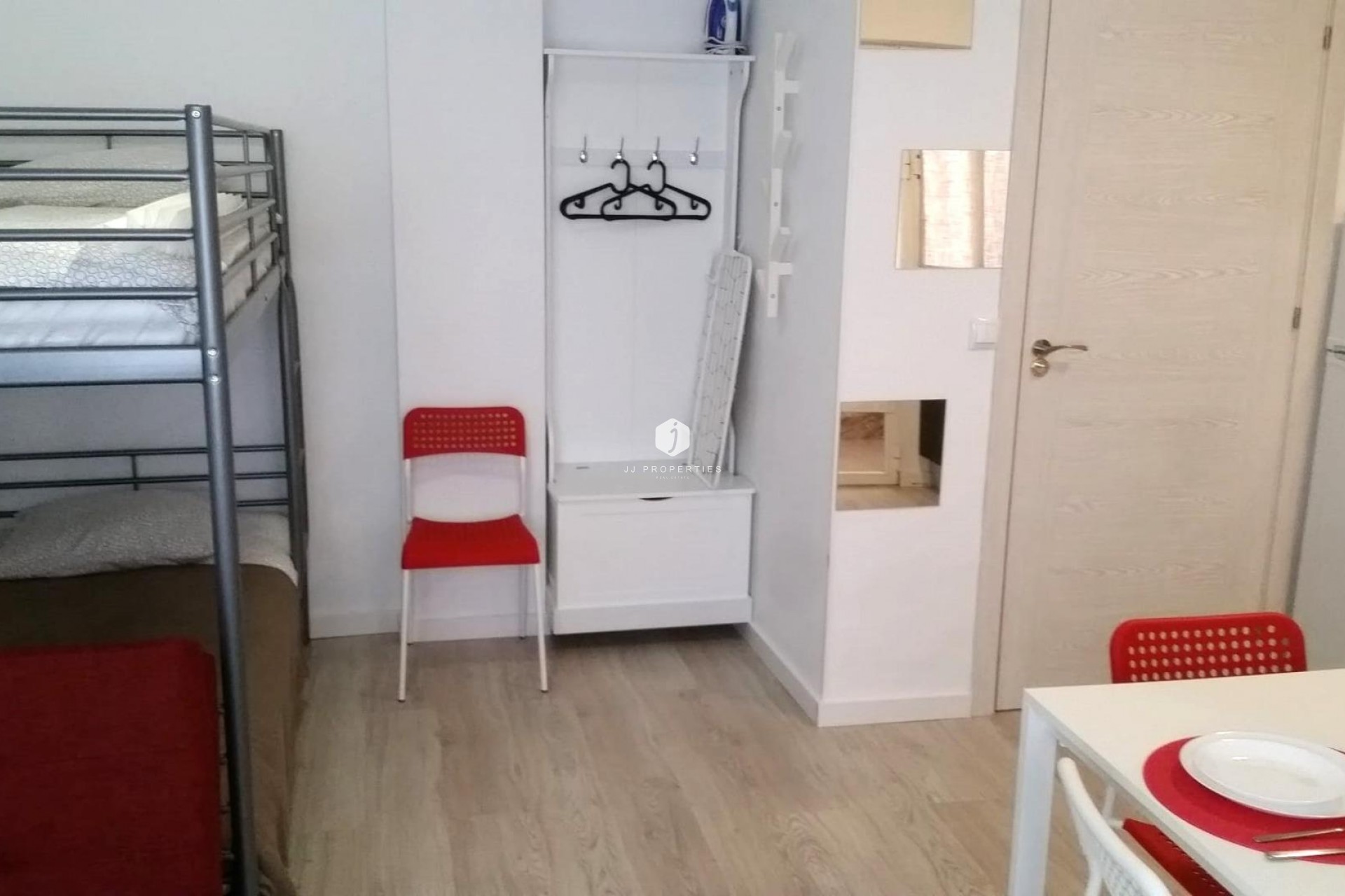 Resale - Apartment / flat -
Torrevieja - Playa del Cura