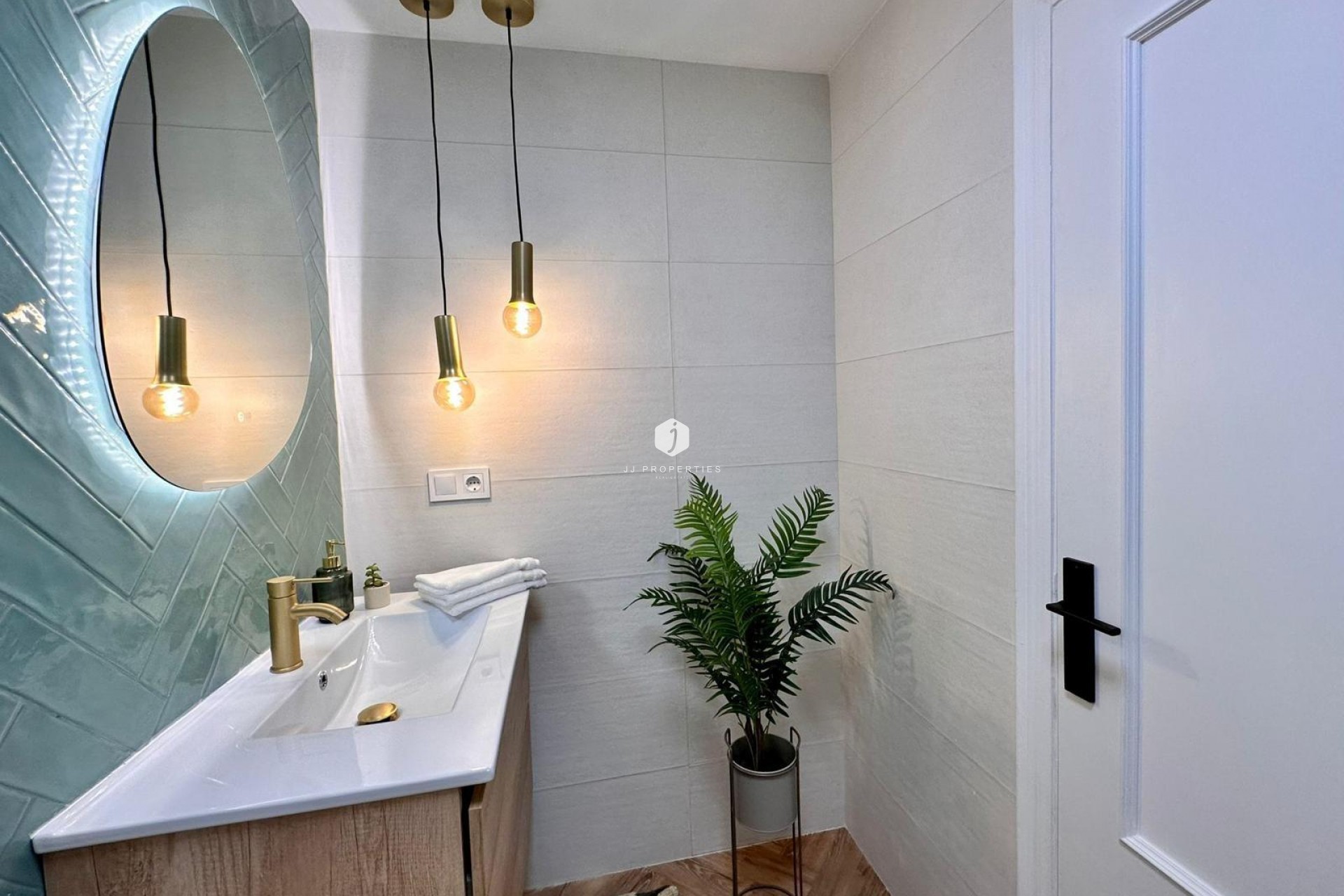 Resale - Apartment / flat -
Torrevieja - Playa del Cura