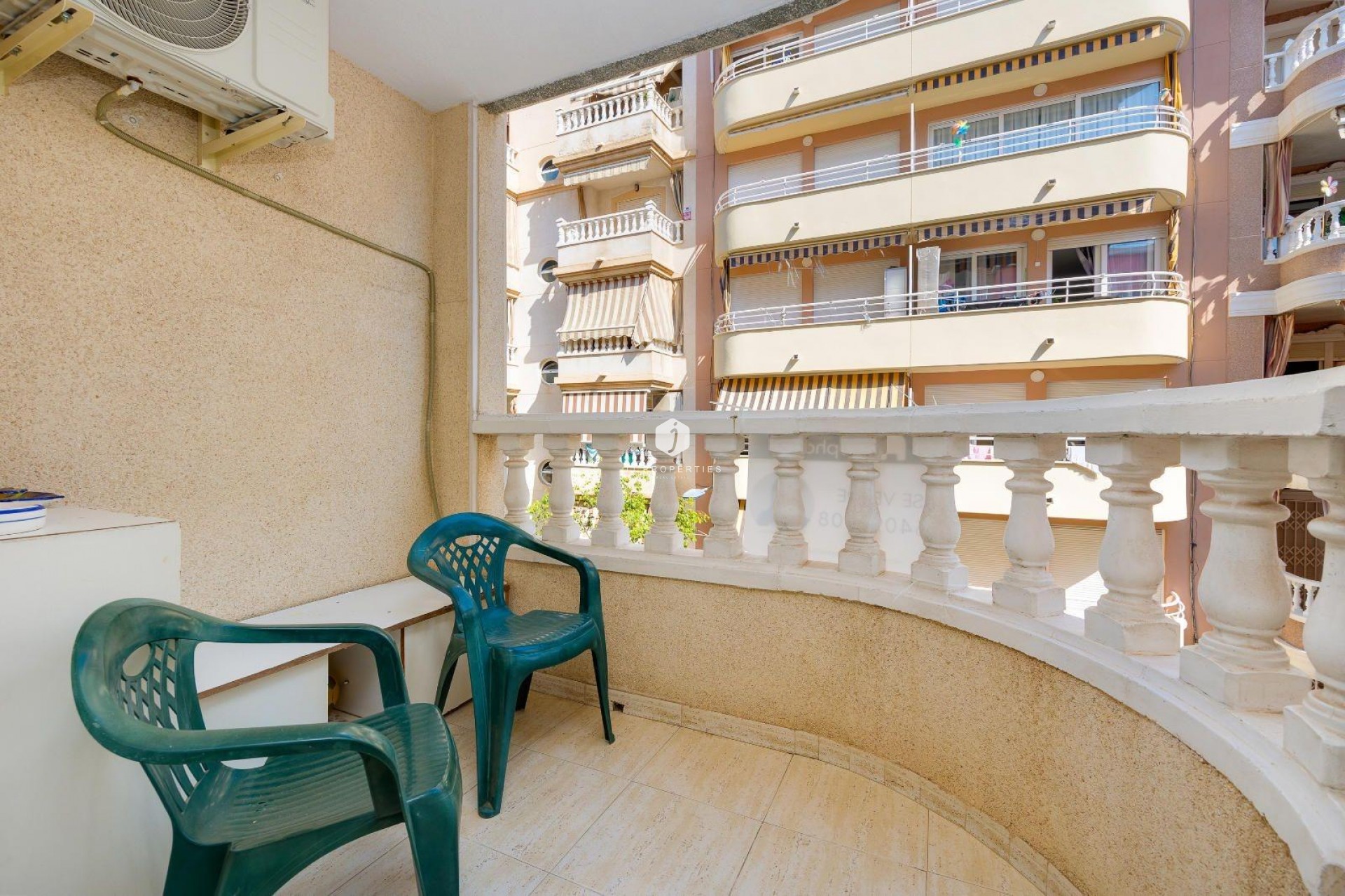Resale - Apartment / flat -
Torrevieja - Playa del Cura