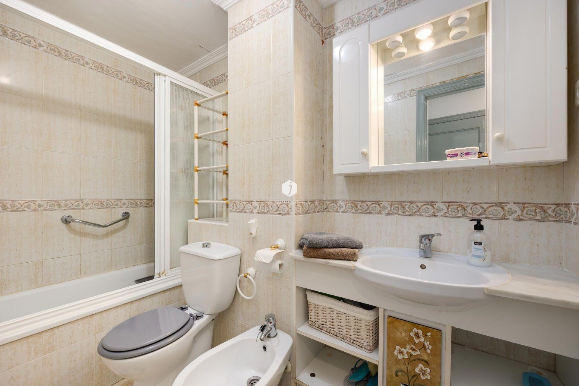 Resale - Apartment / flat -
Torrevieja - Playa del Cura