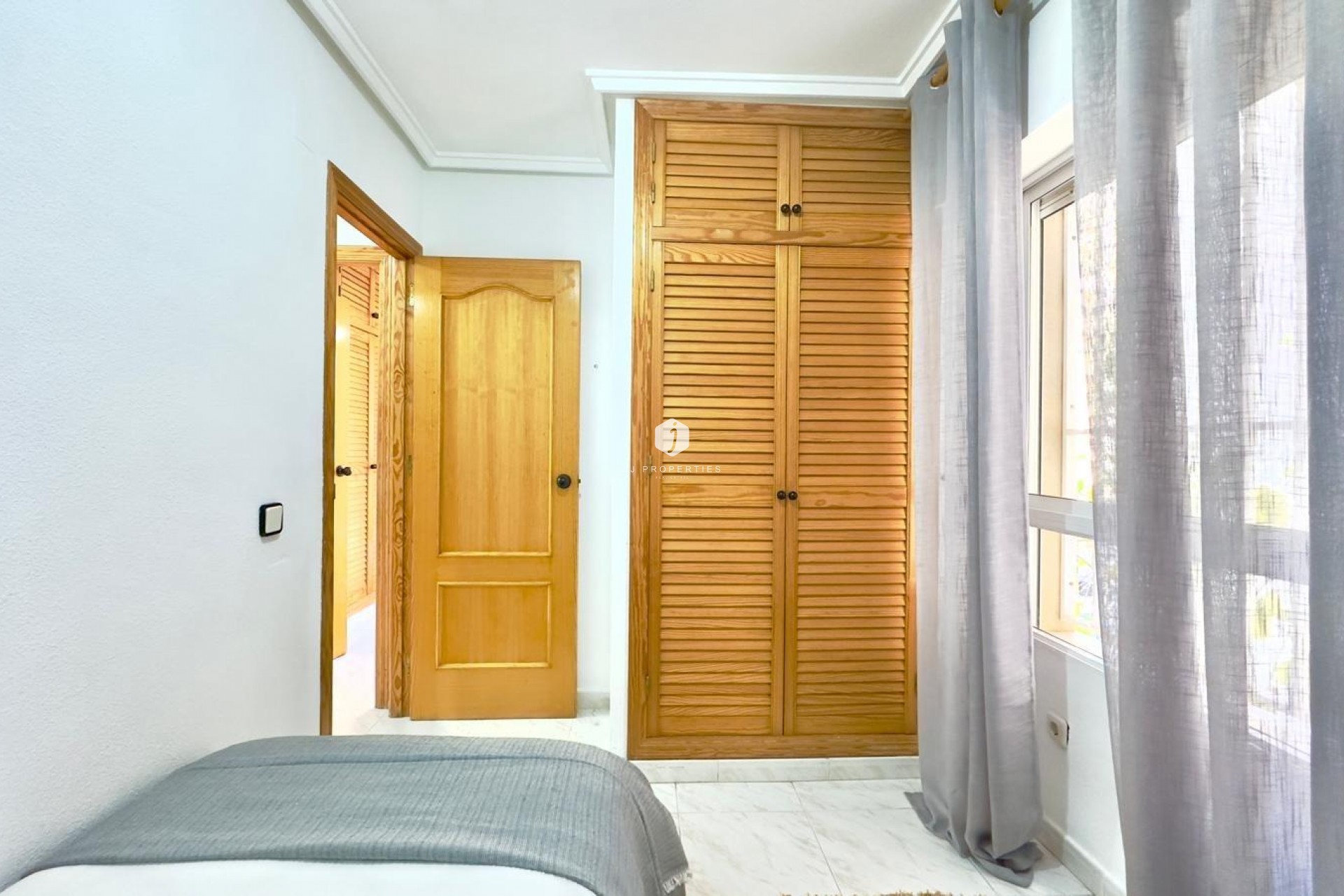 Resale - Apartment / flat -
Torrevieja - Playa del Cura