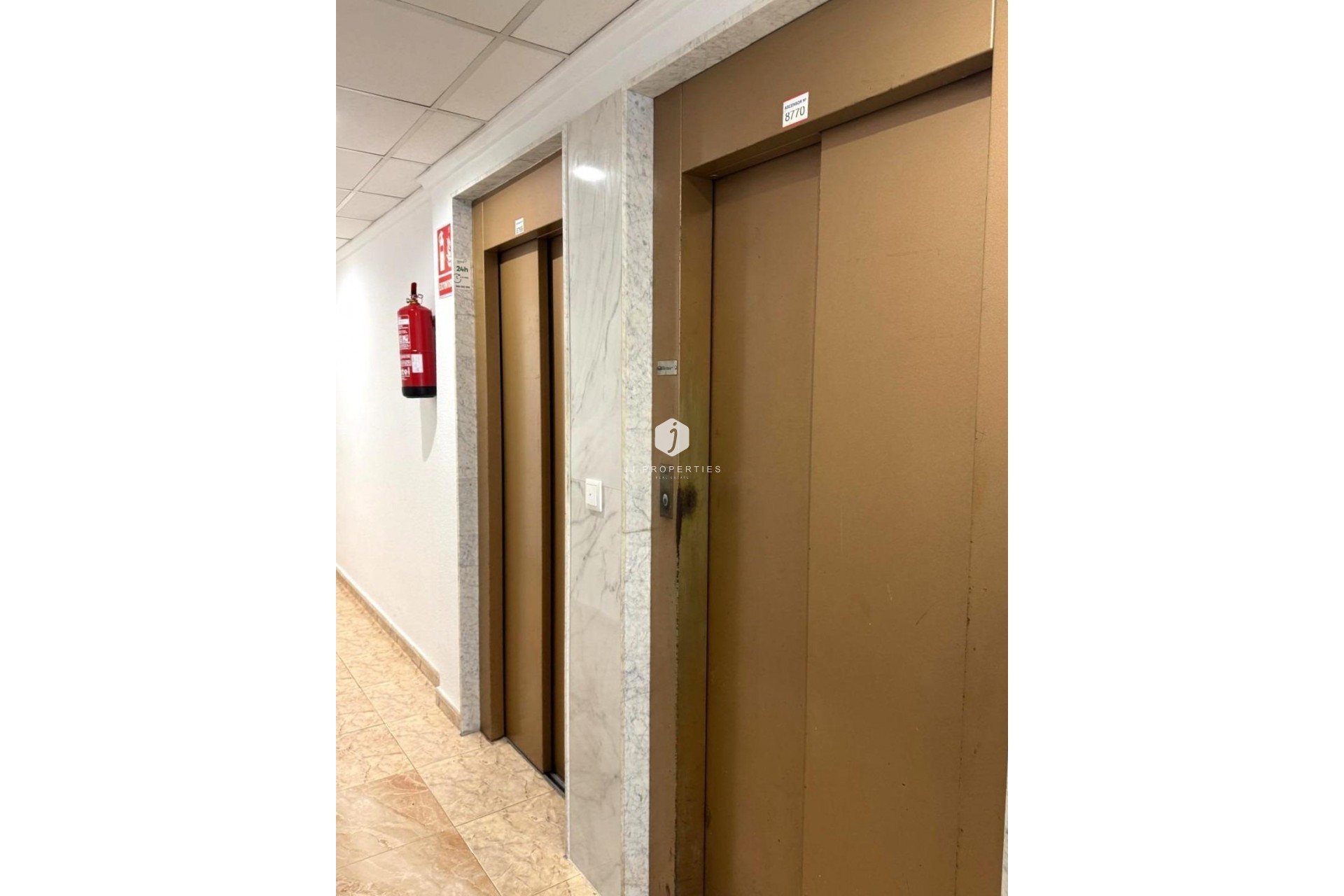 Resale - Apartment / flat -
Torrevieja - Playa del Cura