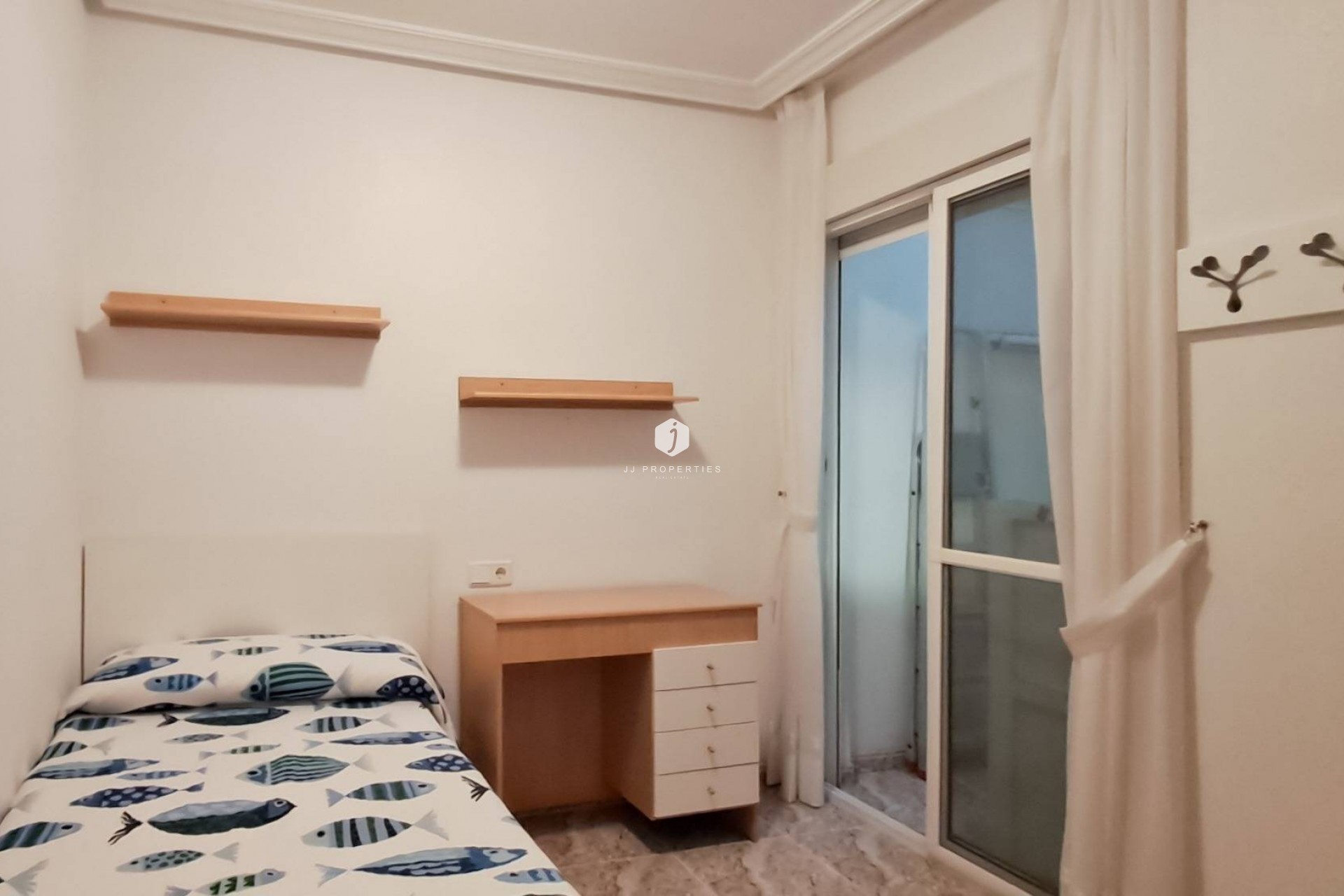 Resale - Apartment / flat -
Torrevieja - Playa del Cura