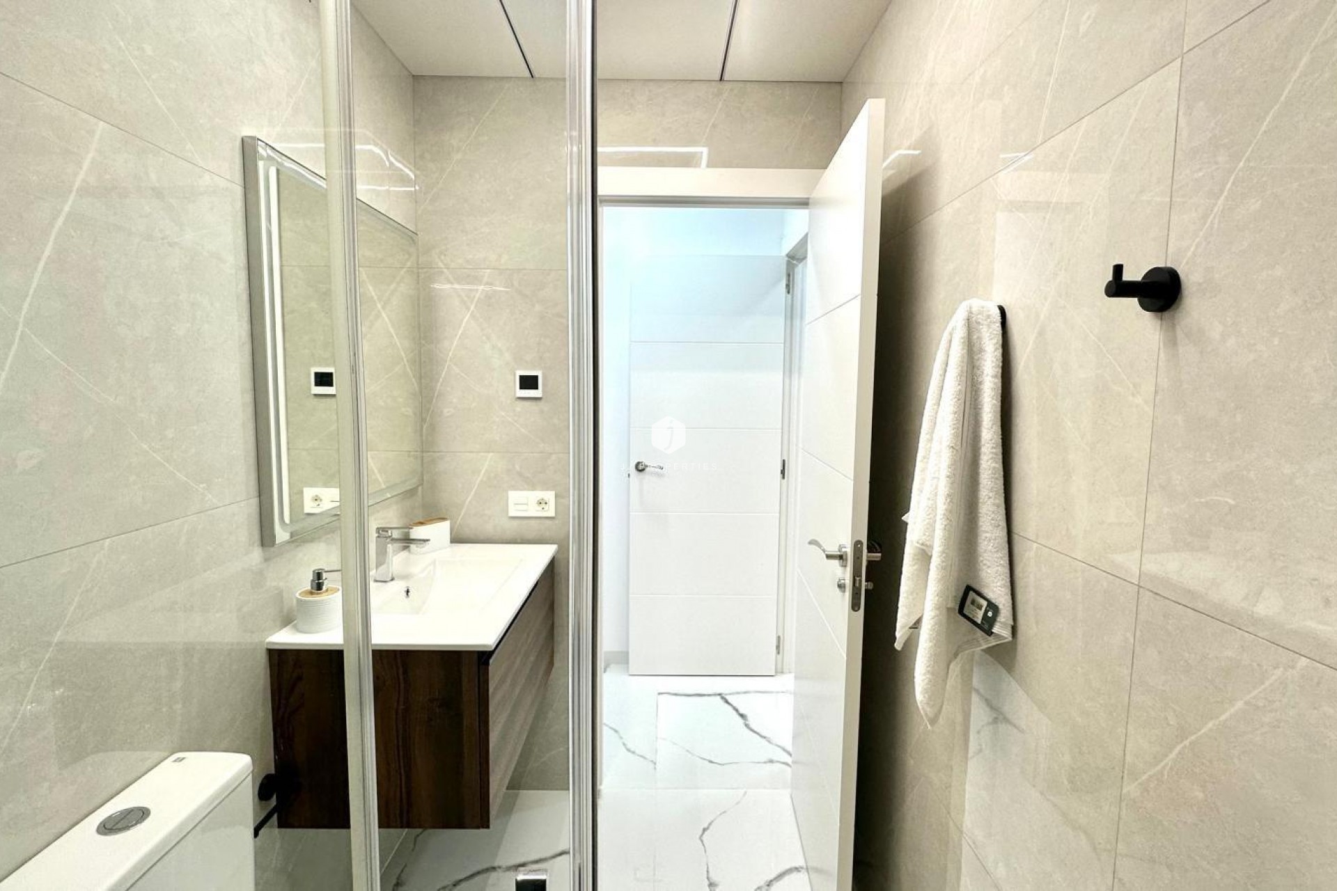 Resale - Apartment / flat -
Torrevieja - Playa del Cura