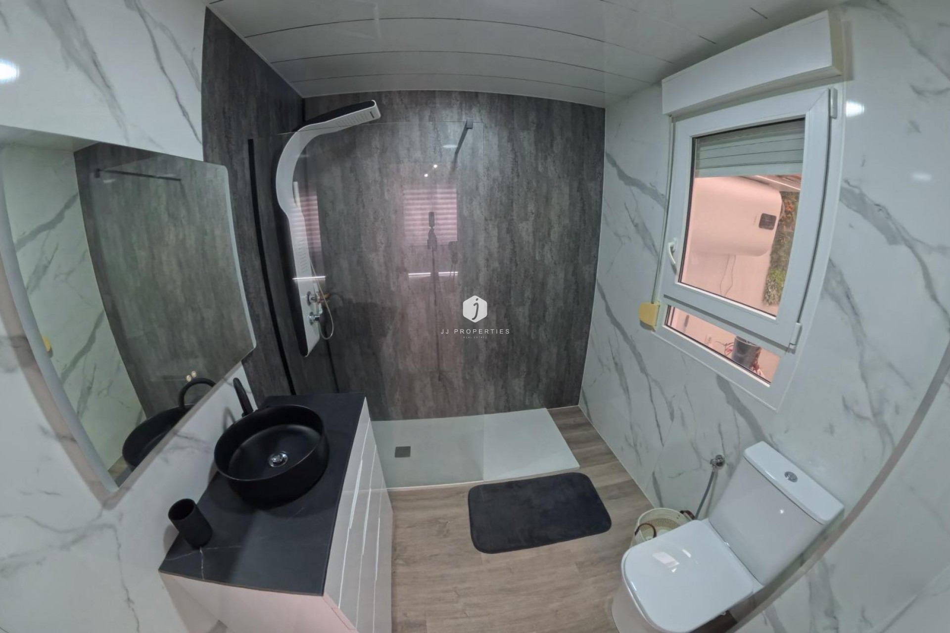 Resale - Apartment / flat -
Torrevieja - Playa del Cura