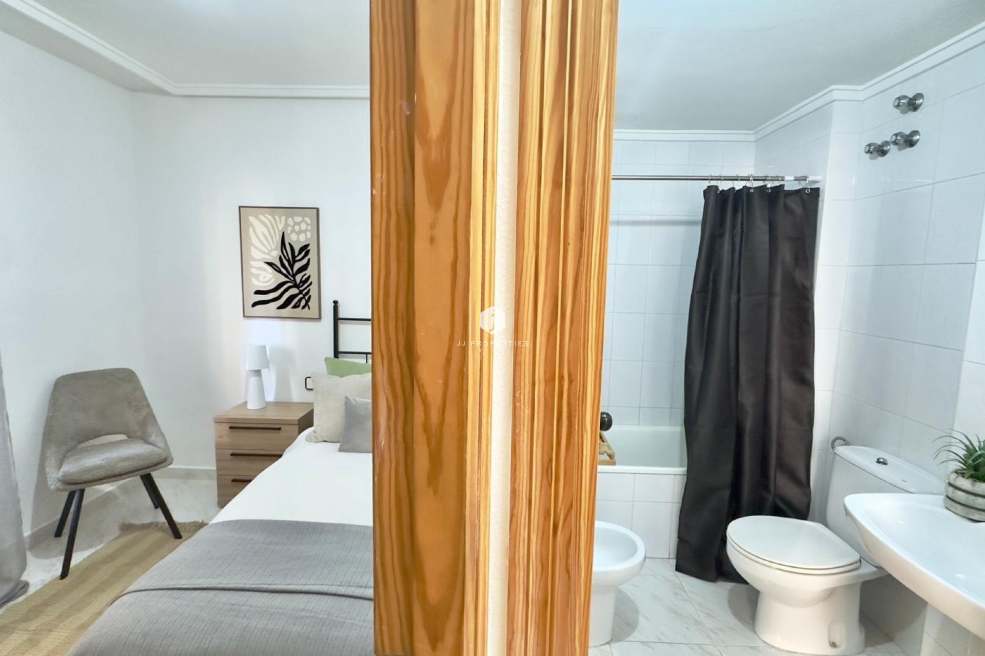 Resale - Apartment / flat -
Torrevieja - Playa del Cura