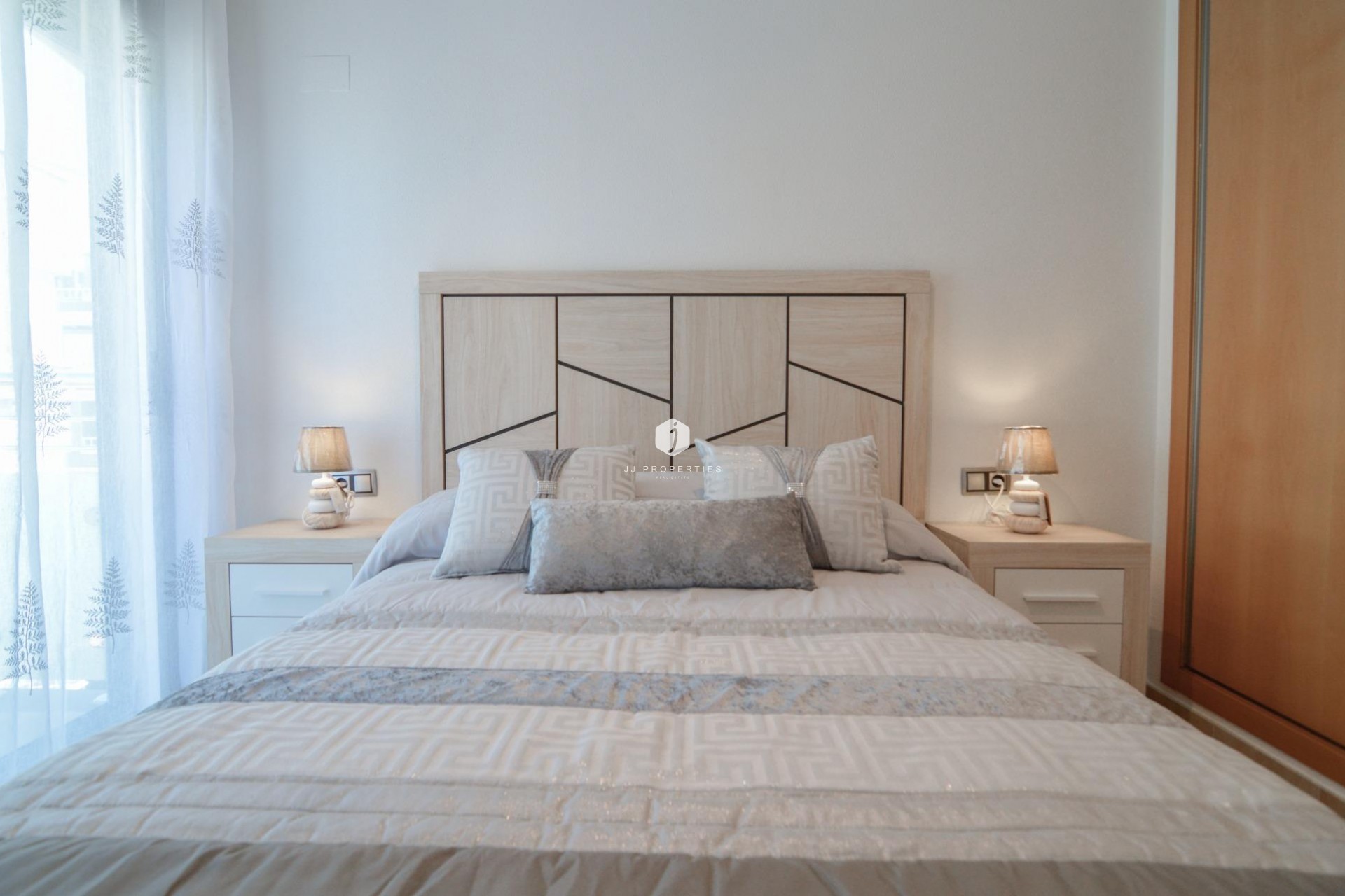 Resale - Apartment / flat -
Torrevieja - Playa del Cura