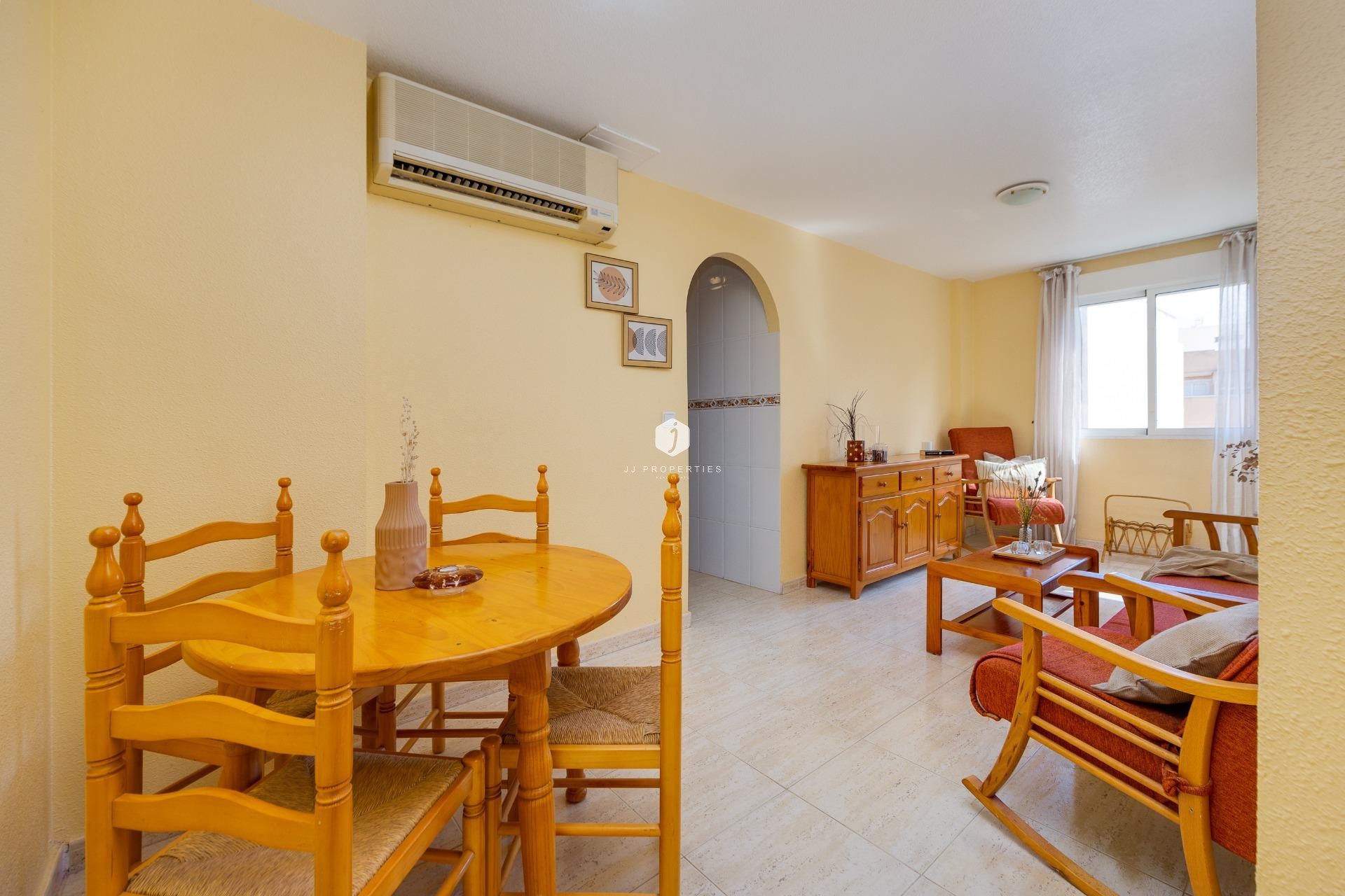 Resale - Apartment / flat -
Torrevieja - Playa del Cura