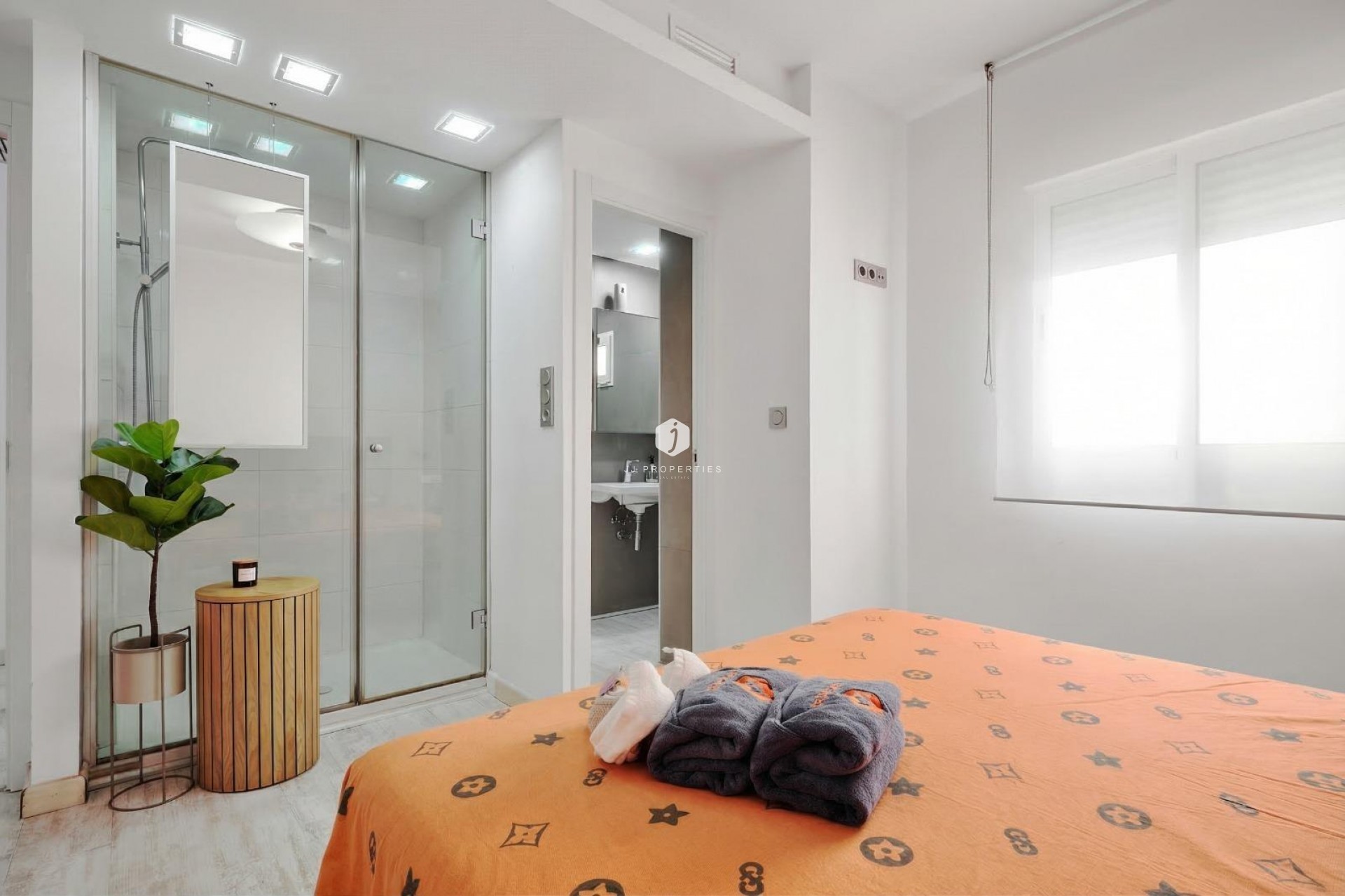 Resale - Apartment / flat -
Torrevieja - Playa del Cura