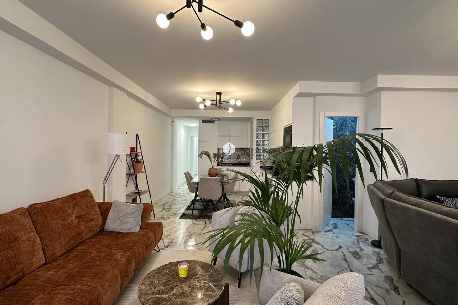 Resale - Apartment / flat -
Torrevieja - Playa del Cura