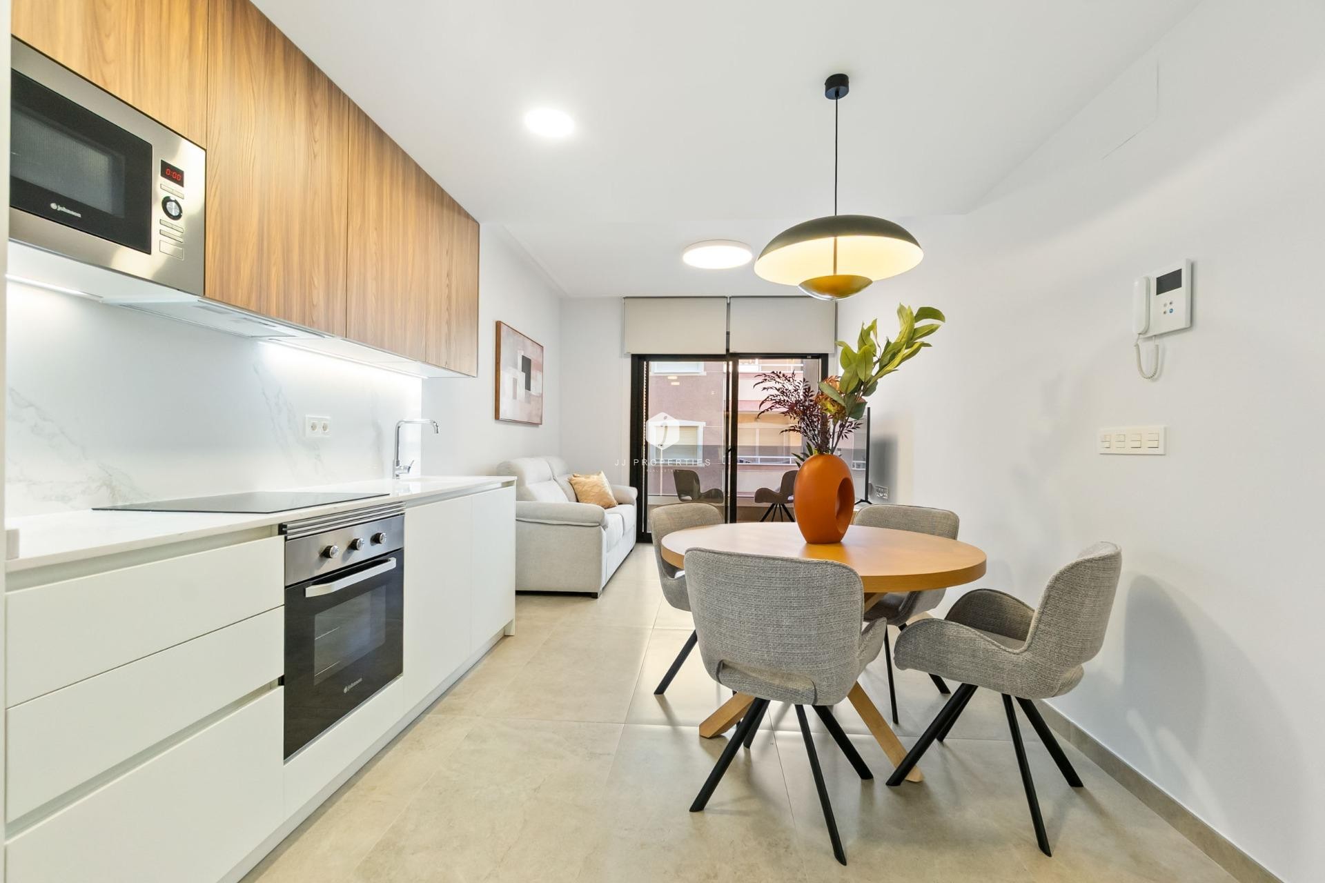 Resale - Apartment / flat -
Torrevieja - Playa del Cura