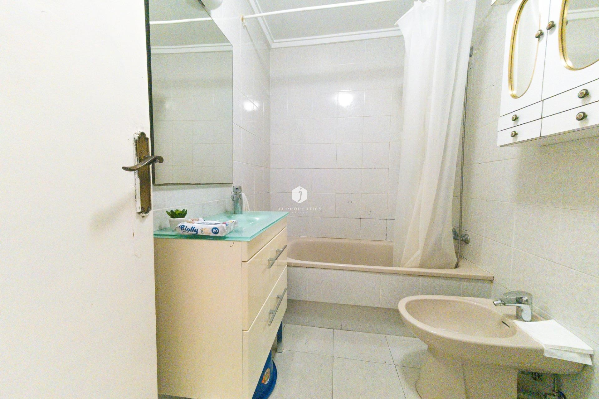 Resale - Apartment / flat -
Torrevieja - Playa del Cura