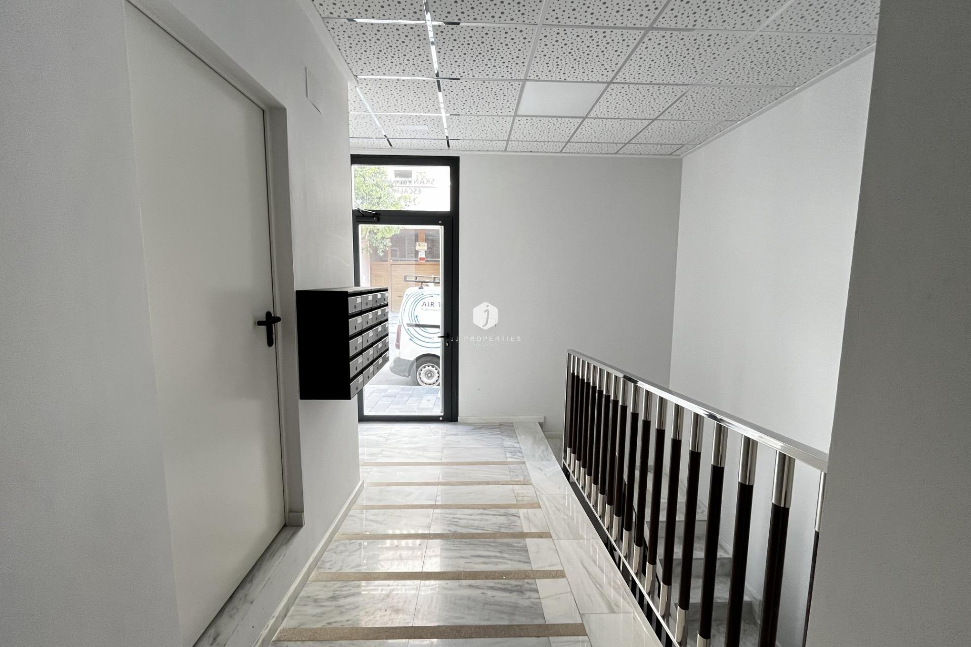 Resale - Apartment / flat -
Torrevieja - Playa del Cura