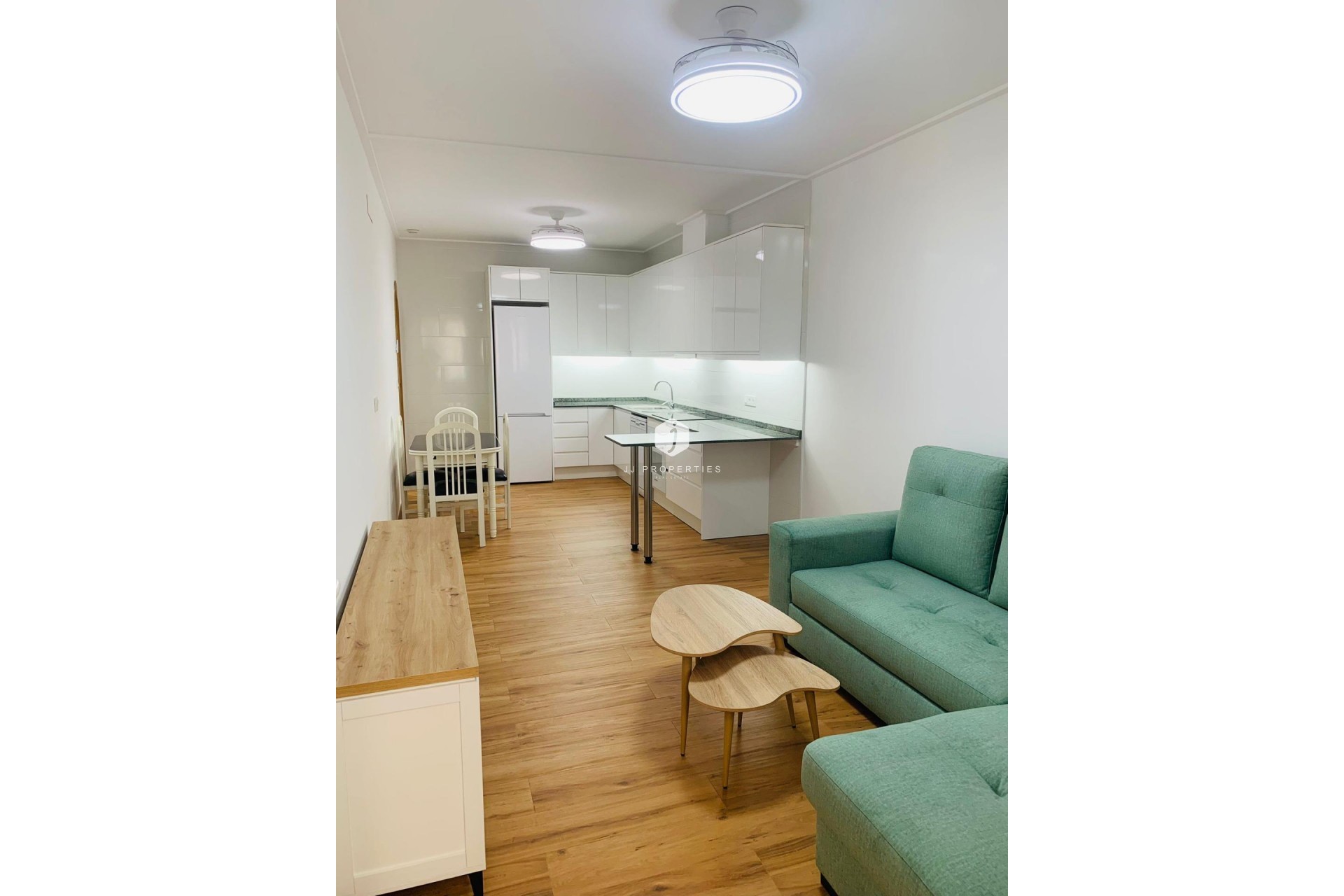 Resale - Apartment / flat -
Torrevieja - Playa del Cura