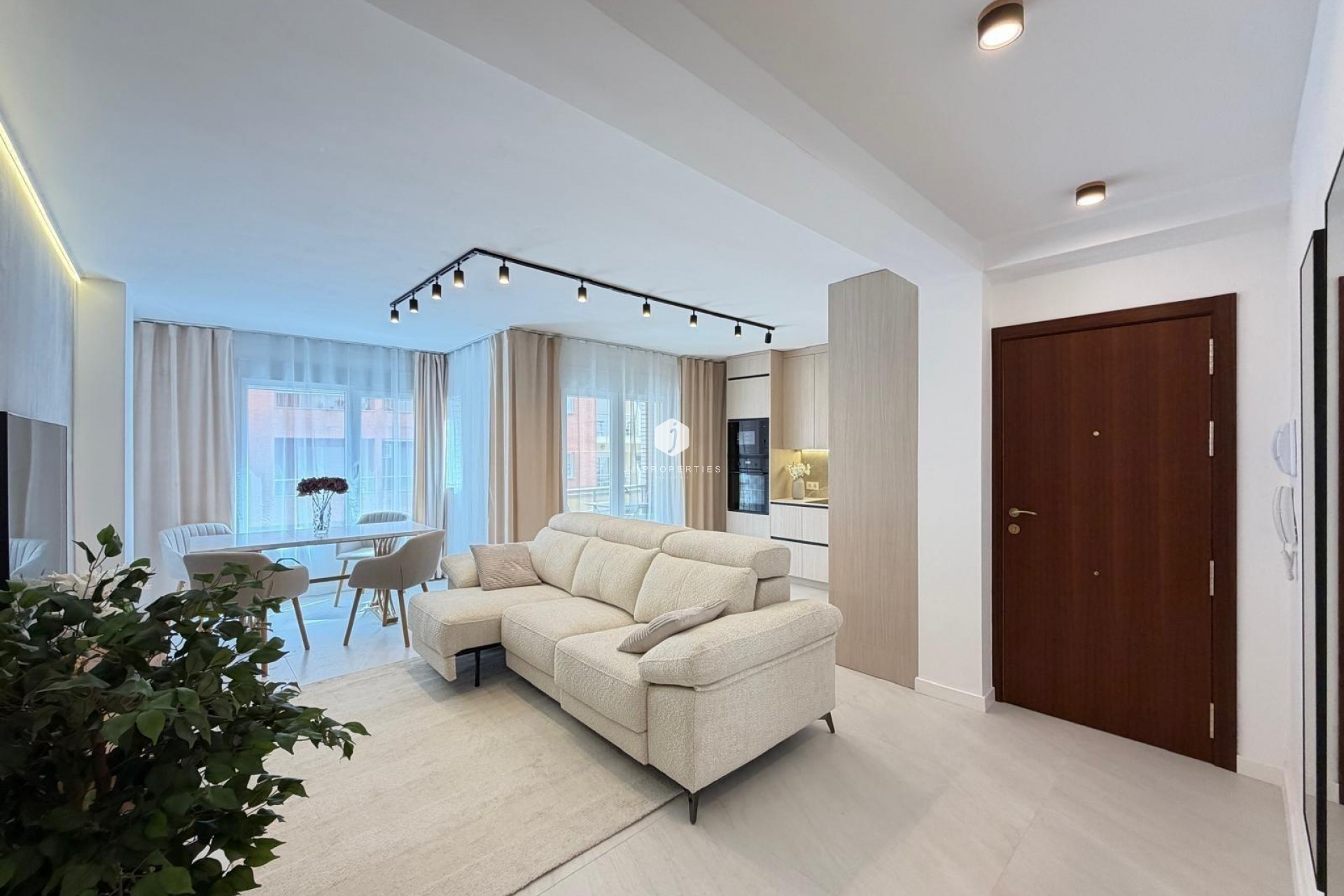 Resale - Apartment / flat -
Torrevieja - Playa del Cura