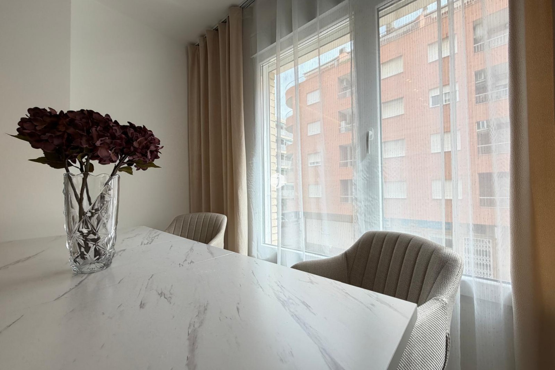 Resale - Apartment / flat -
Torrevieja - Playa del Cura