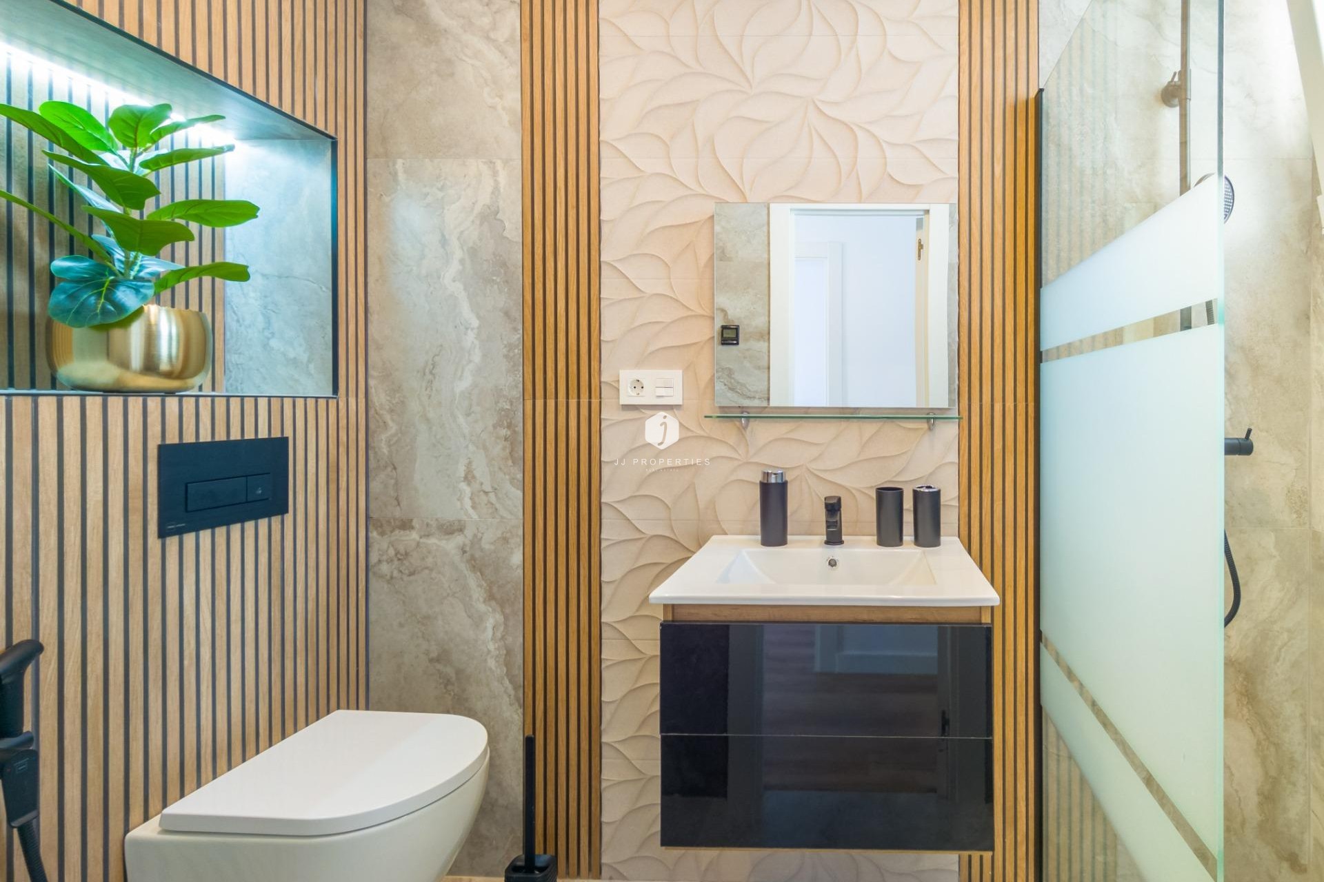 Resale - Apartment / flat -
Torrevieja - Playa del Cura