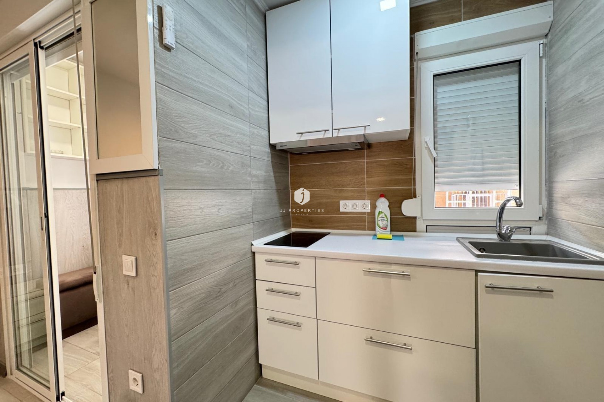 Resale - Apartment / flat -
Torrevieja - Playa del Cura