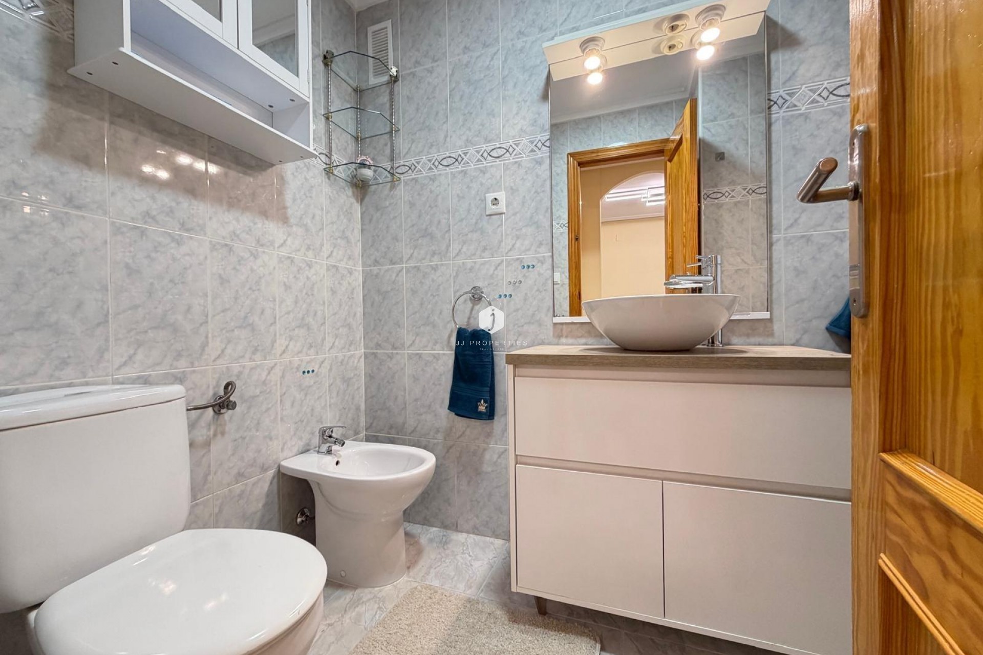 Resale - Apartment / flat -
Torrevieja - Playa del Cura