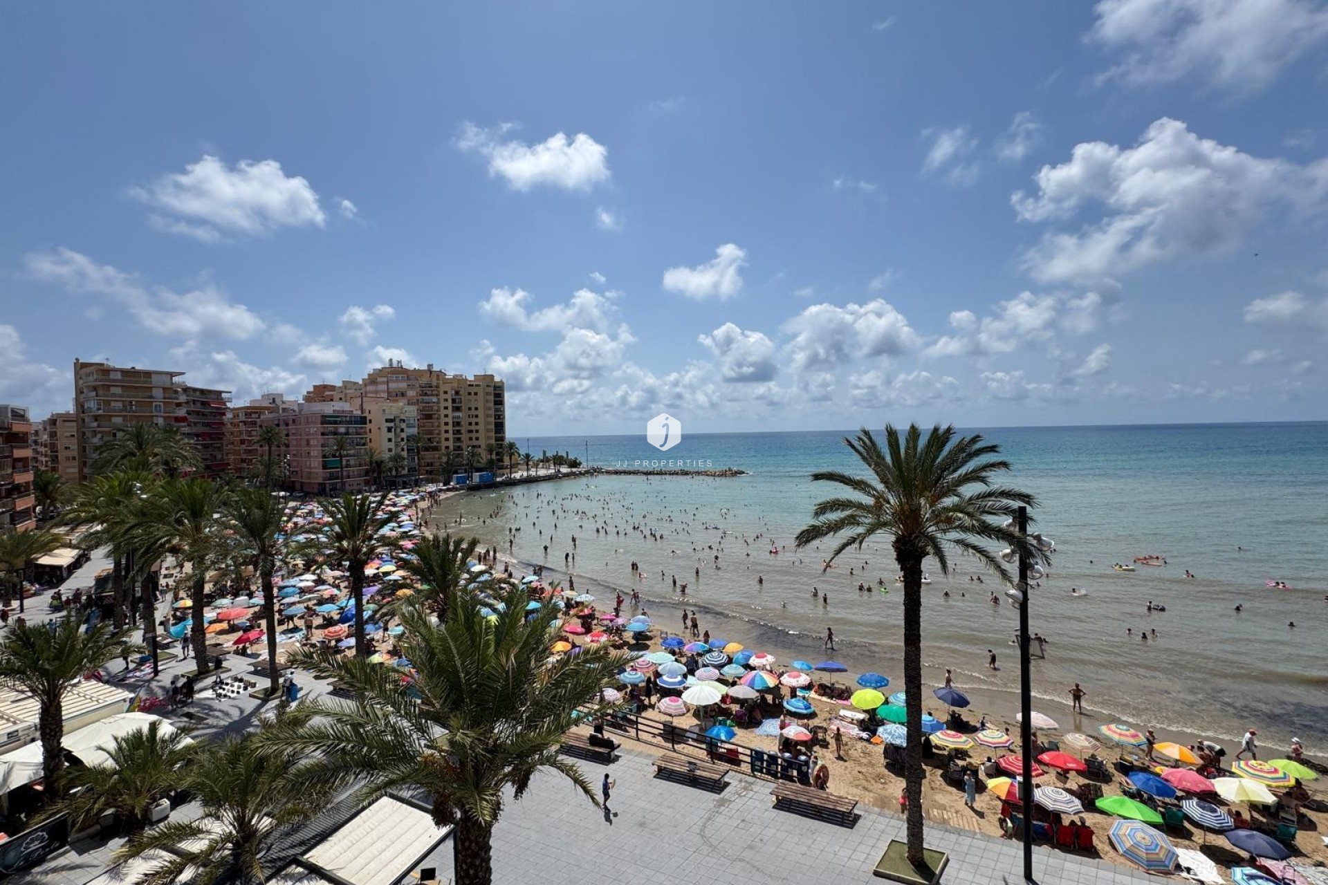Resale - Apartment / flat -
Torrevieja - Playa del Cura