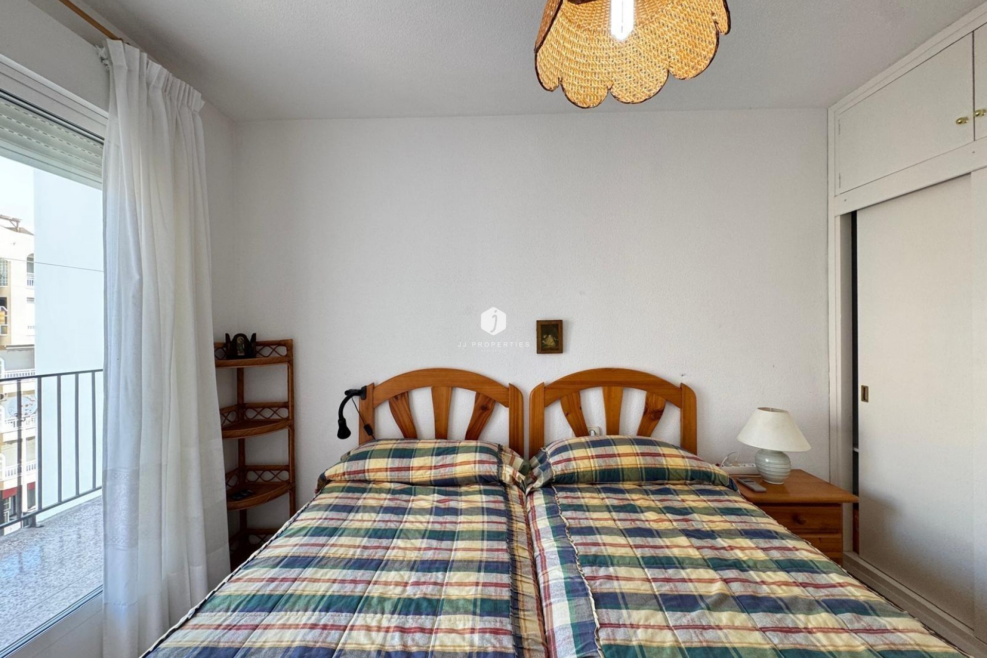 Resale - Apartment / flat -
Torrevieja - Playa del Cura