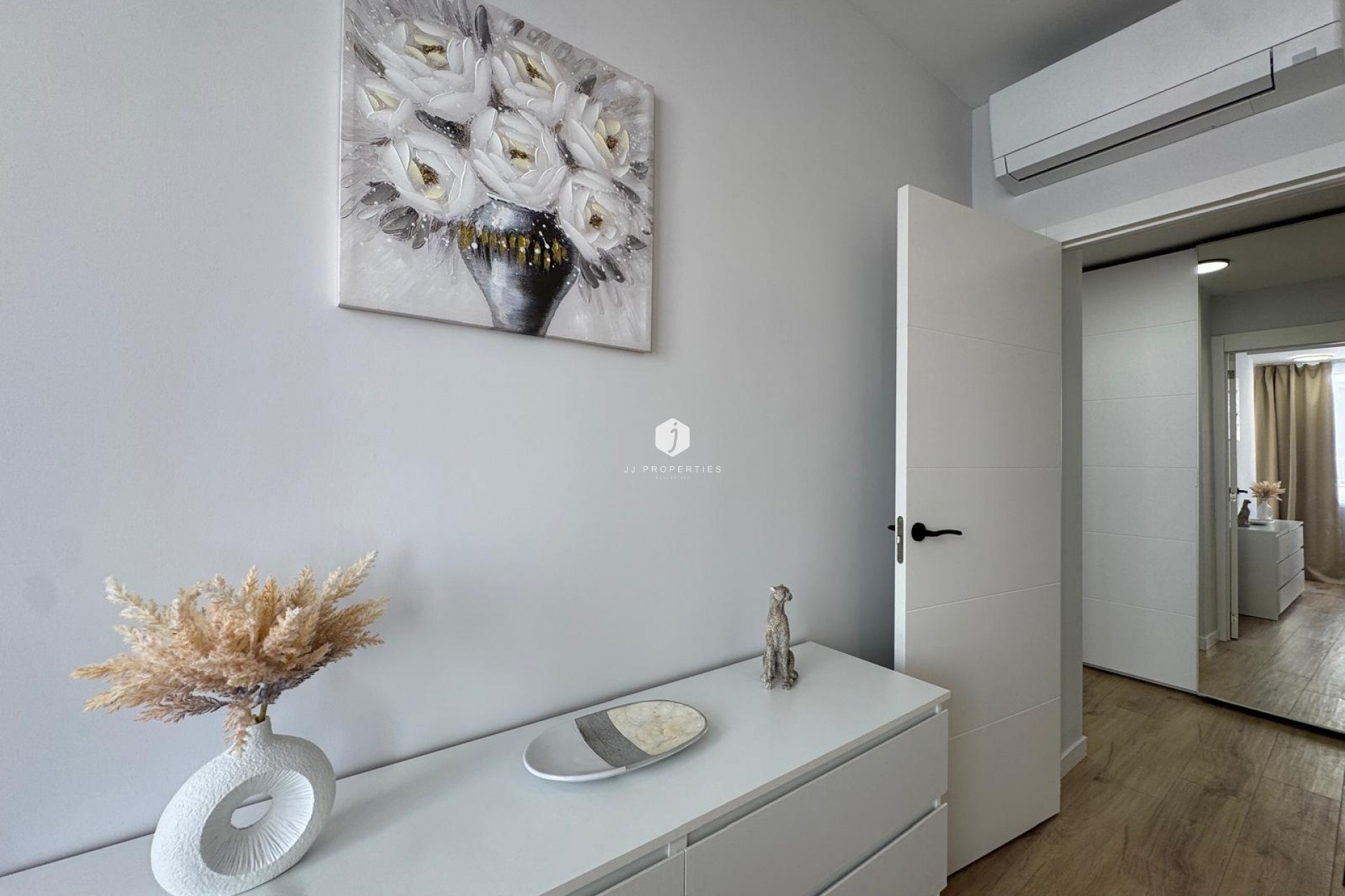 Resale - Apartment / flat -
Torrevieja - Playa del Cura