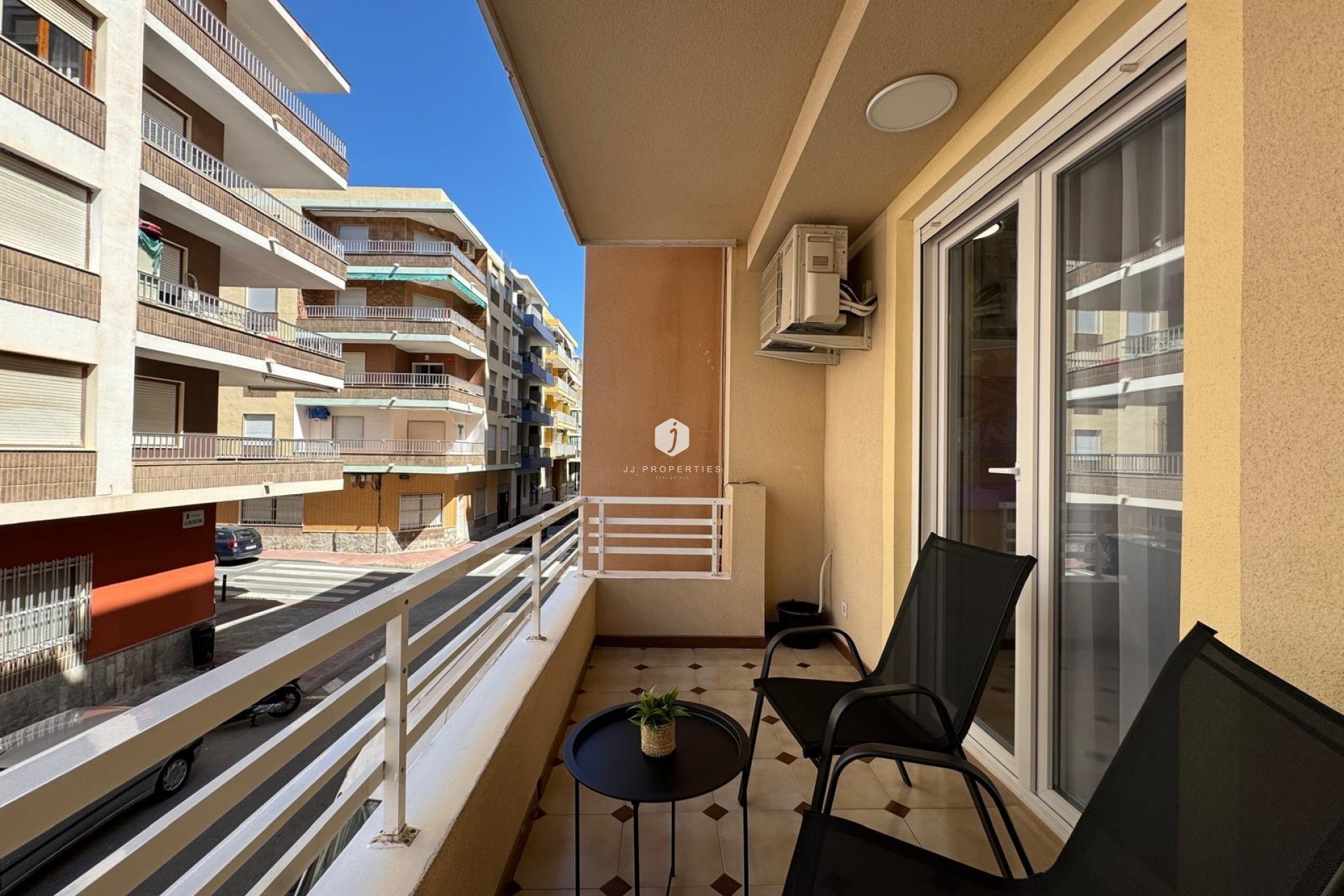 Resale - Apartment / flat -
Torrevieja - Playa del Cura