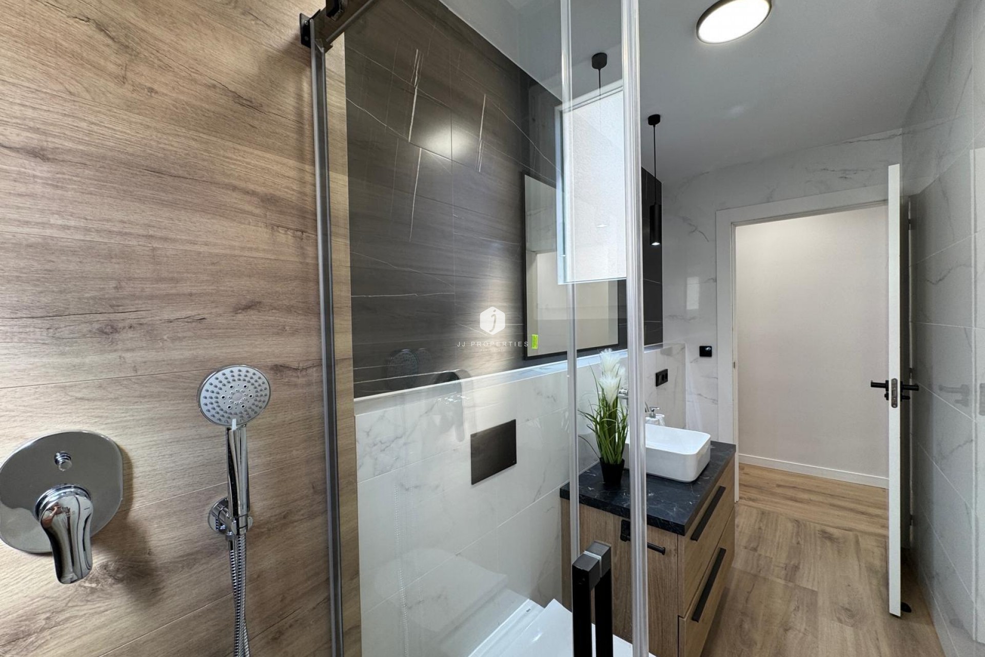 Resale - Apartment / flat -
Torrevieja - Playa del Cura