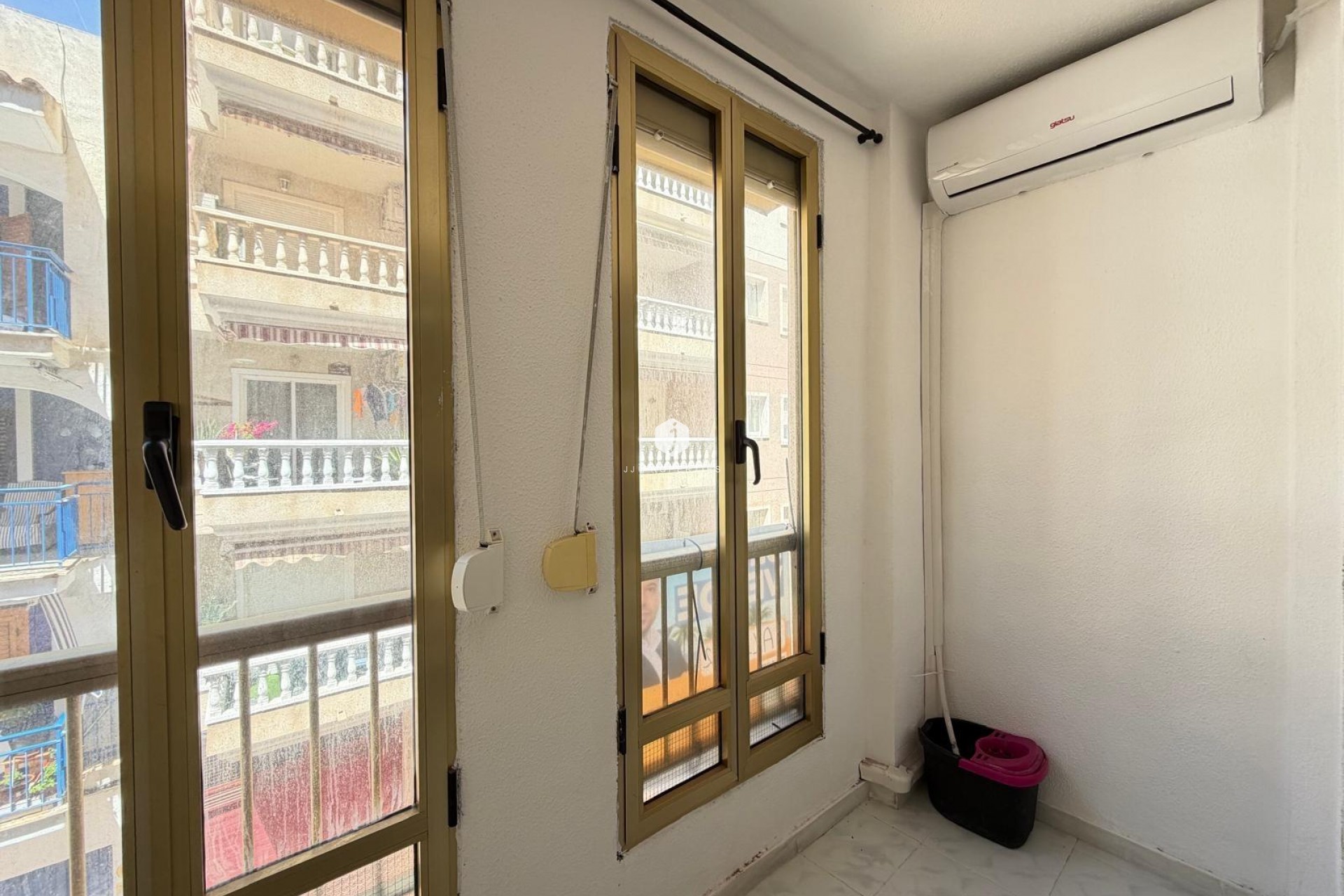 Resale - Apartment / flat -
Torrevieja - Playa del Cura
