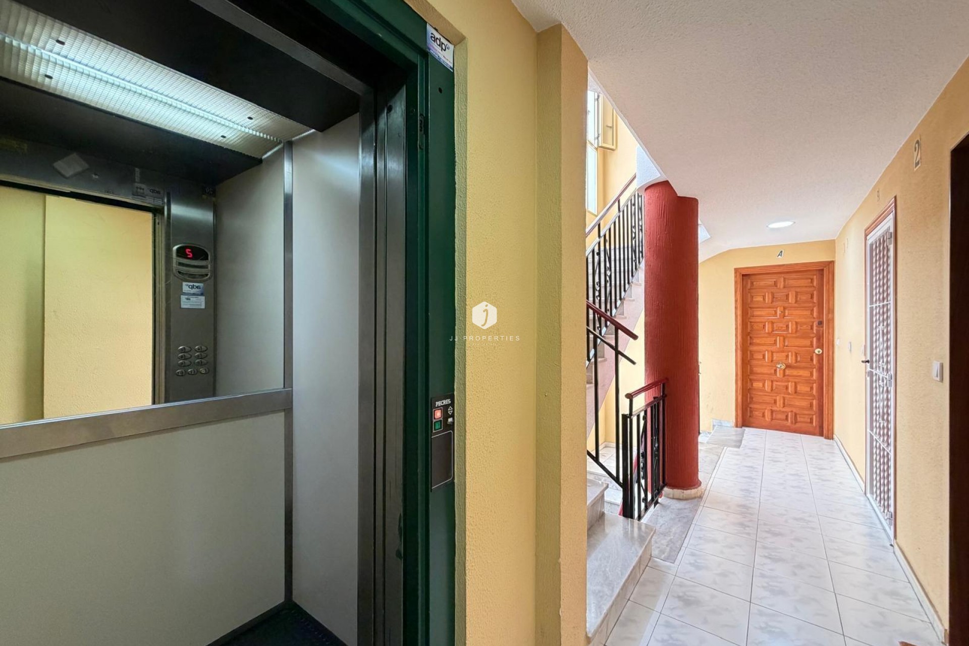 Resale - Apartment / flat -
Torrevieja - Playa del Cura