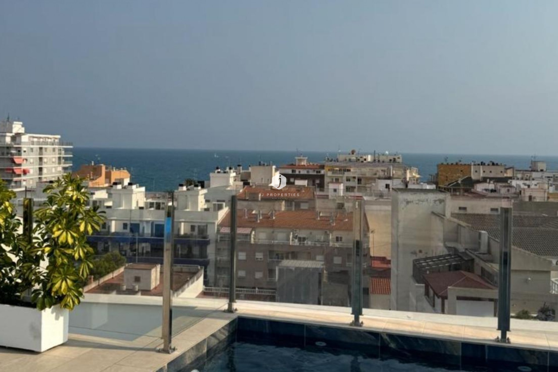 Resale - Apartment / flat -
Torrevieja - Playa del Cura