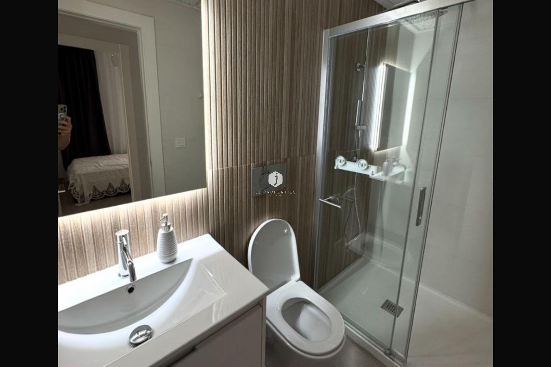 Resale - Apartment / flat -
Torrevieja - Playa del Cura