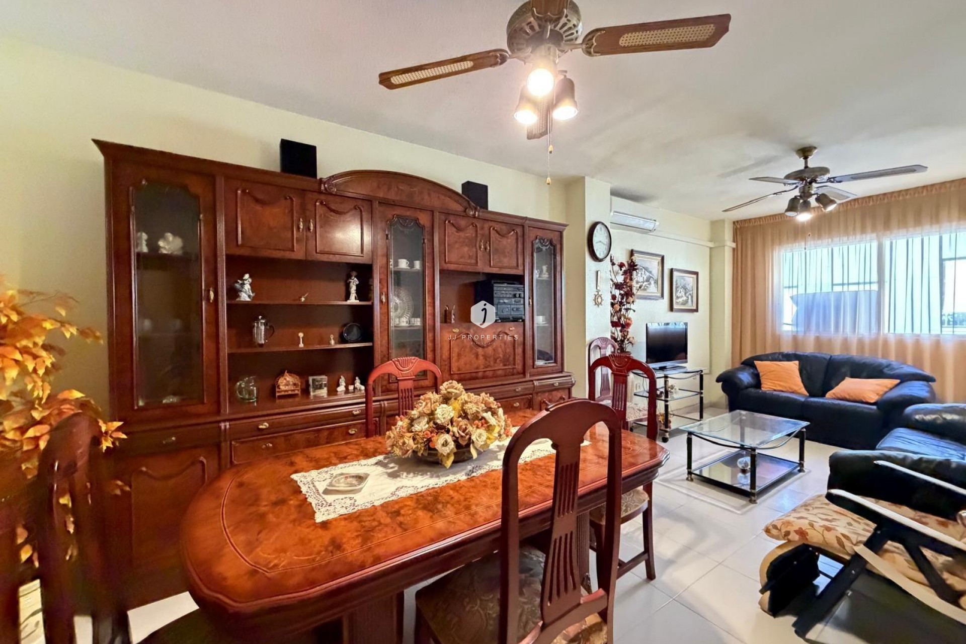 Resale - Apartment / flat -
Torrevieja - Playa del Cura